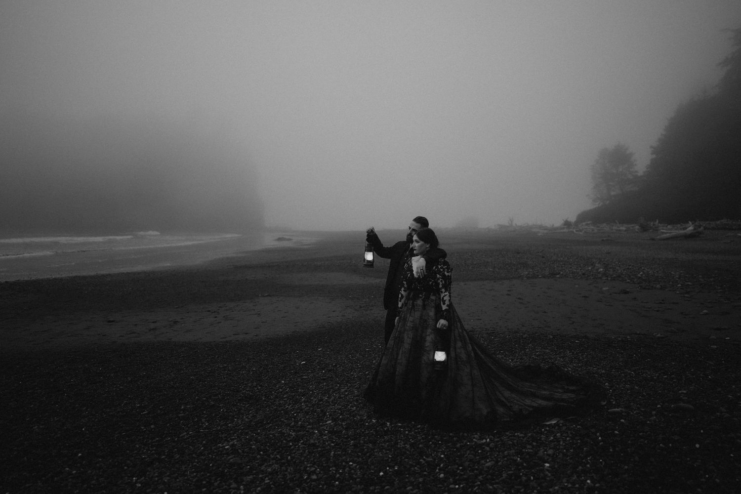 Bride and Groom eloping in the fog at Ruby Beach WA
