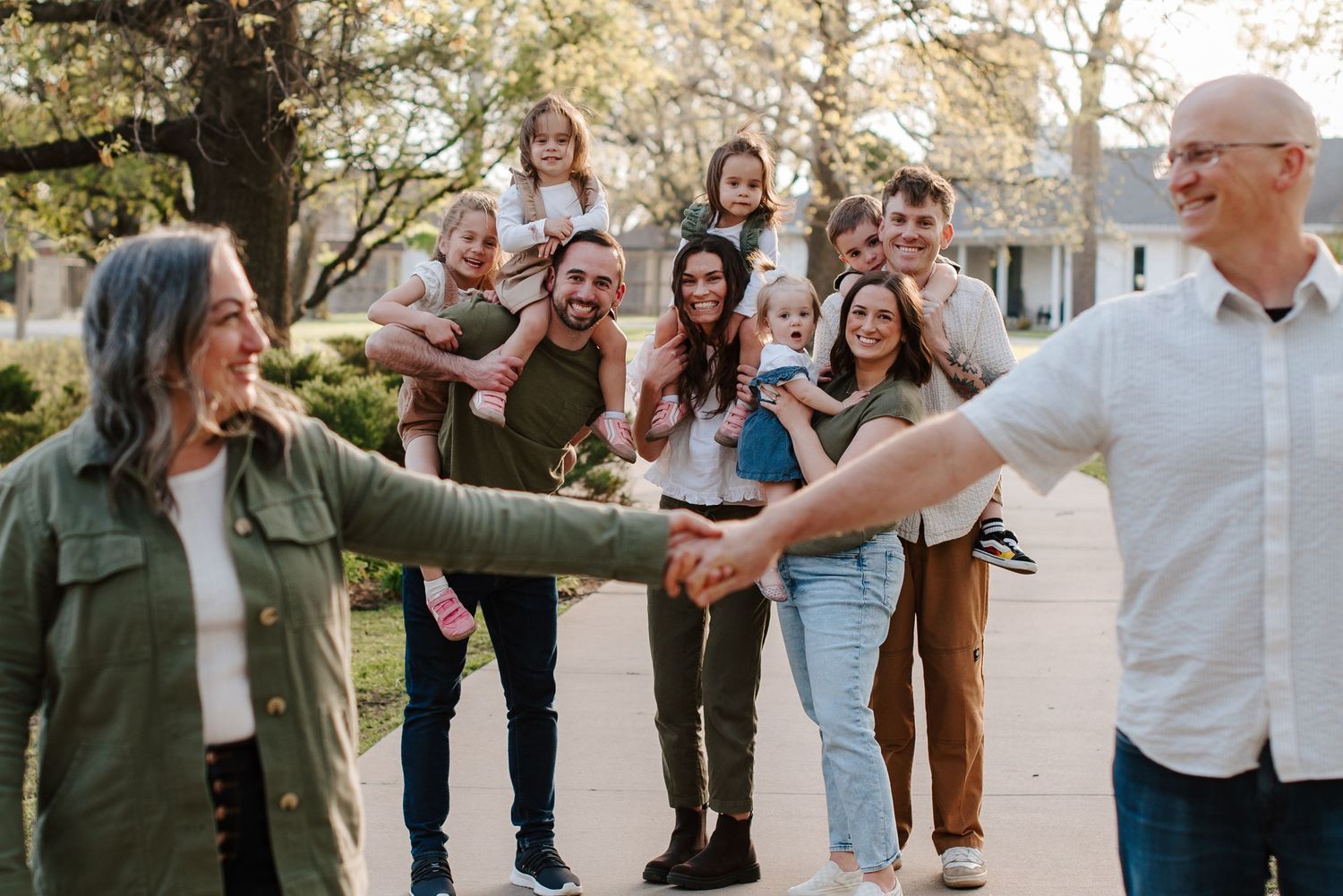 Extended family pictures in Wichita, KS by family photographer Jessica Nadine Photography - Eastborough Park