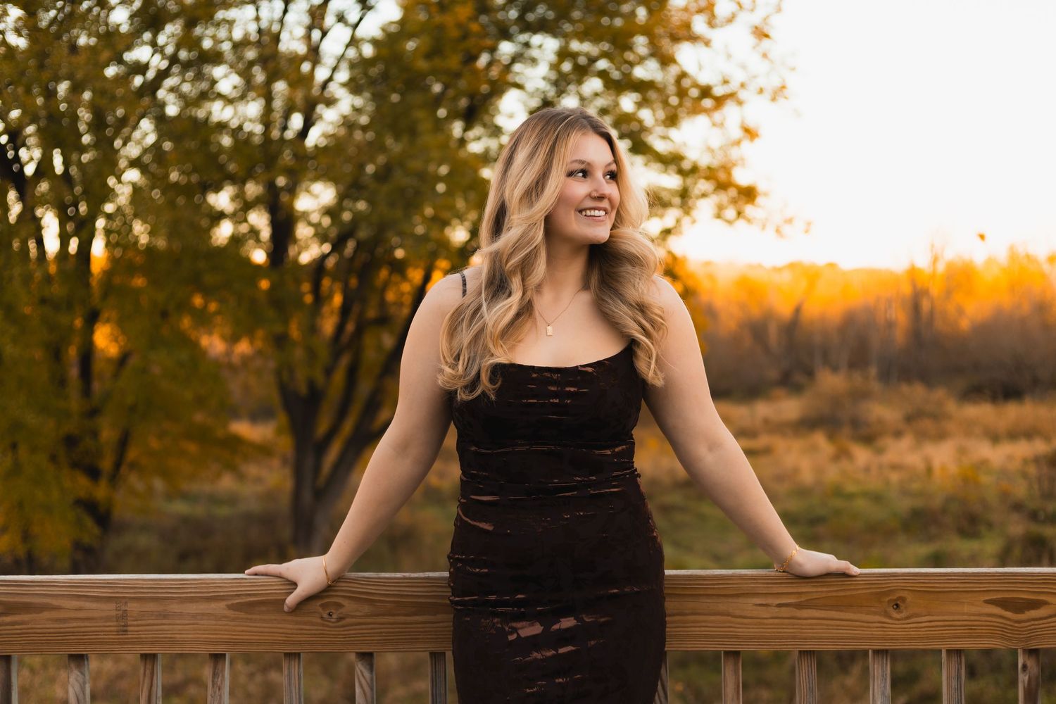 madison wi professional yearbook photos high school senior photographer waste up headshot girl posing pheasant branch conservancy middleton