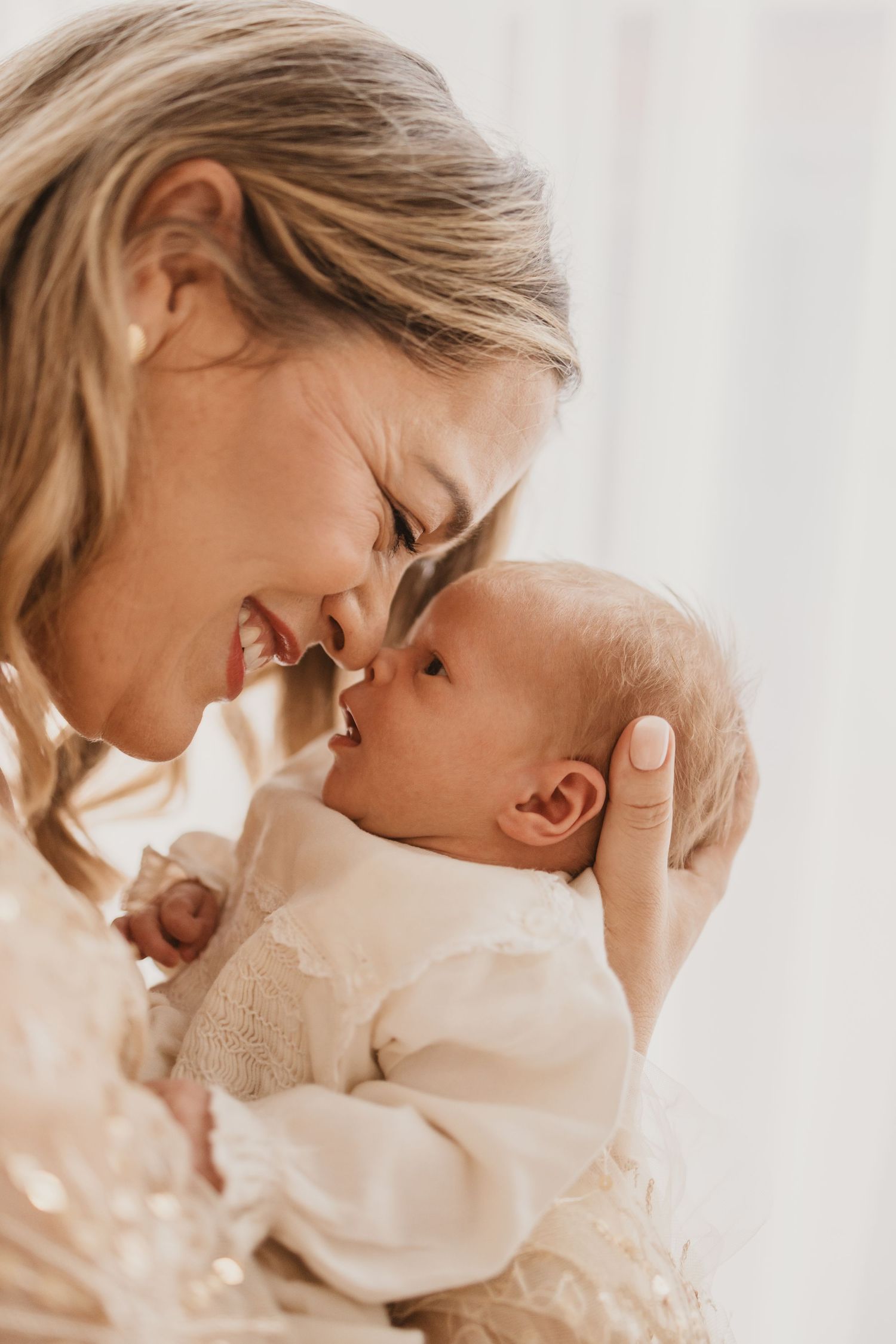 Geelong Lara Torquay Ocean Grove Barwon Heads newborn maternity pregnancy family motherhood couples photographer photography photoshoot