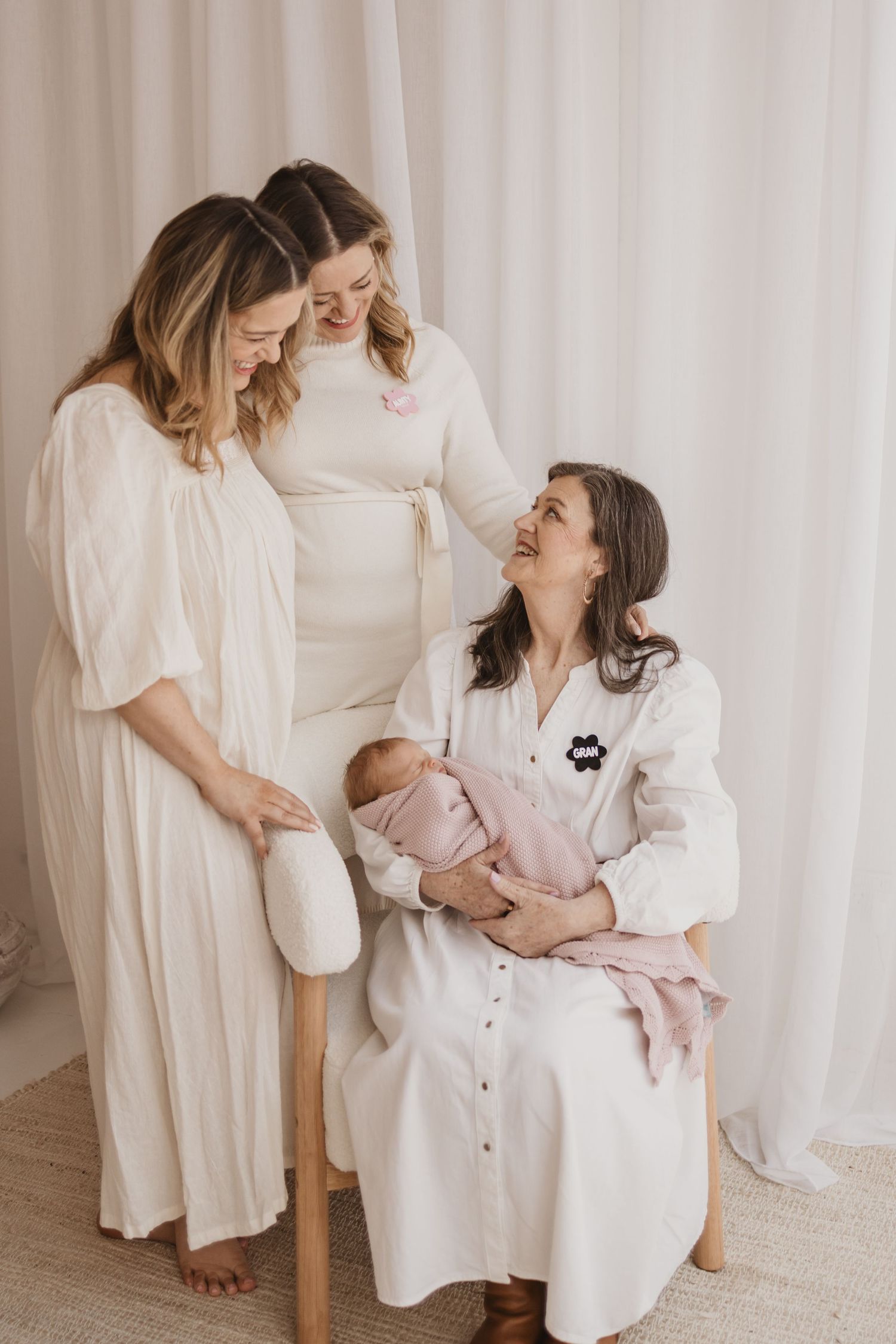 Geelong Lara Torquay Ocean Grove Barwon Heads newborn maternity pregnancy family motherhood couples photographer photography photoshoot