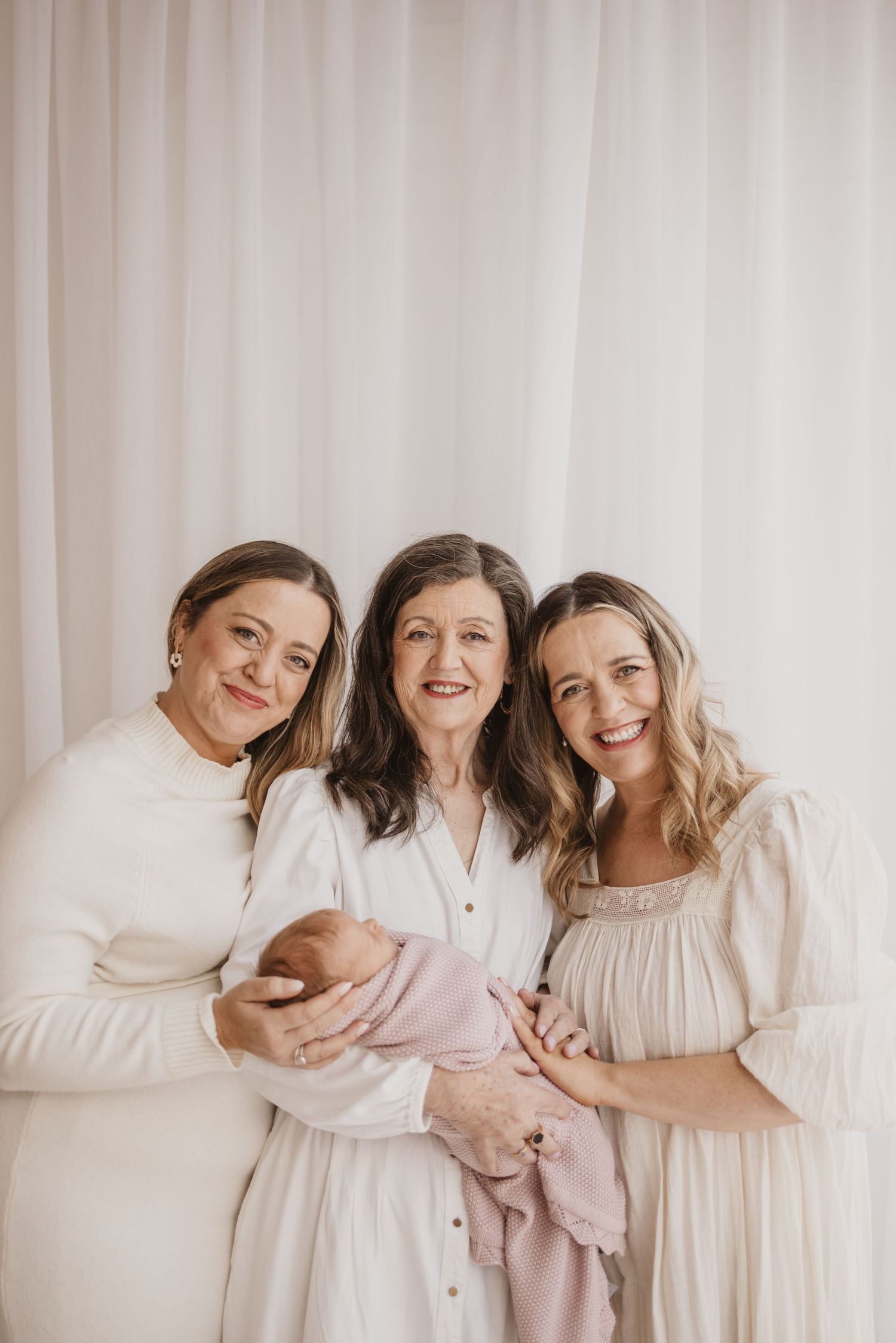 Geelong Lara Torquay Ocean Grove Barwon Heads newborn maternity pregnancy family motherhood couples photographer photography photoshoot