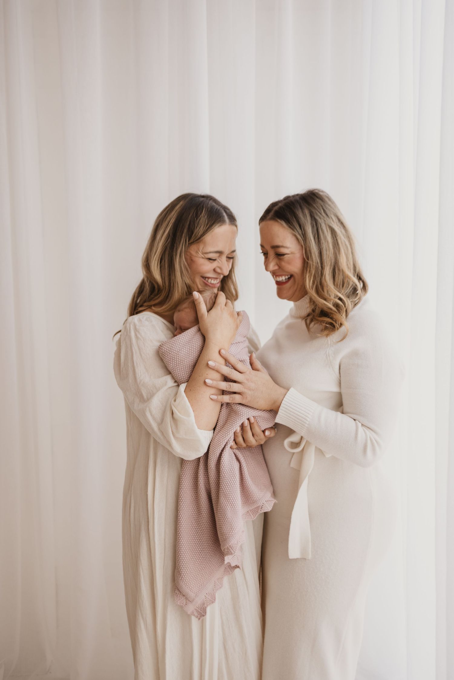 Geelong Lara Torquay Ocean Grove Barwon Heads newborn maternity pregnancy family motherhood couples photographer photography photoshoot