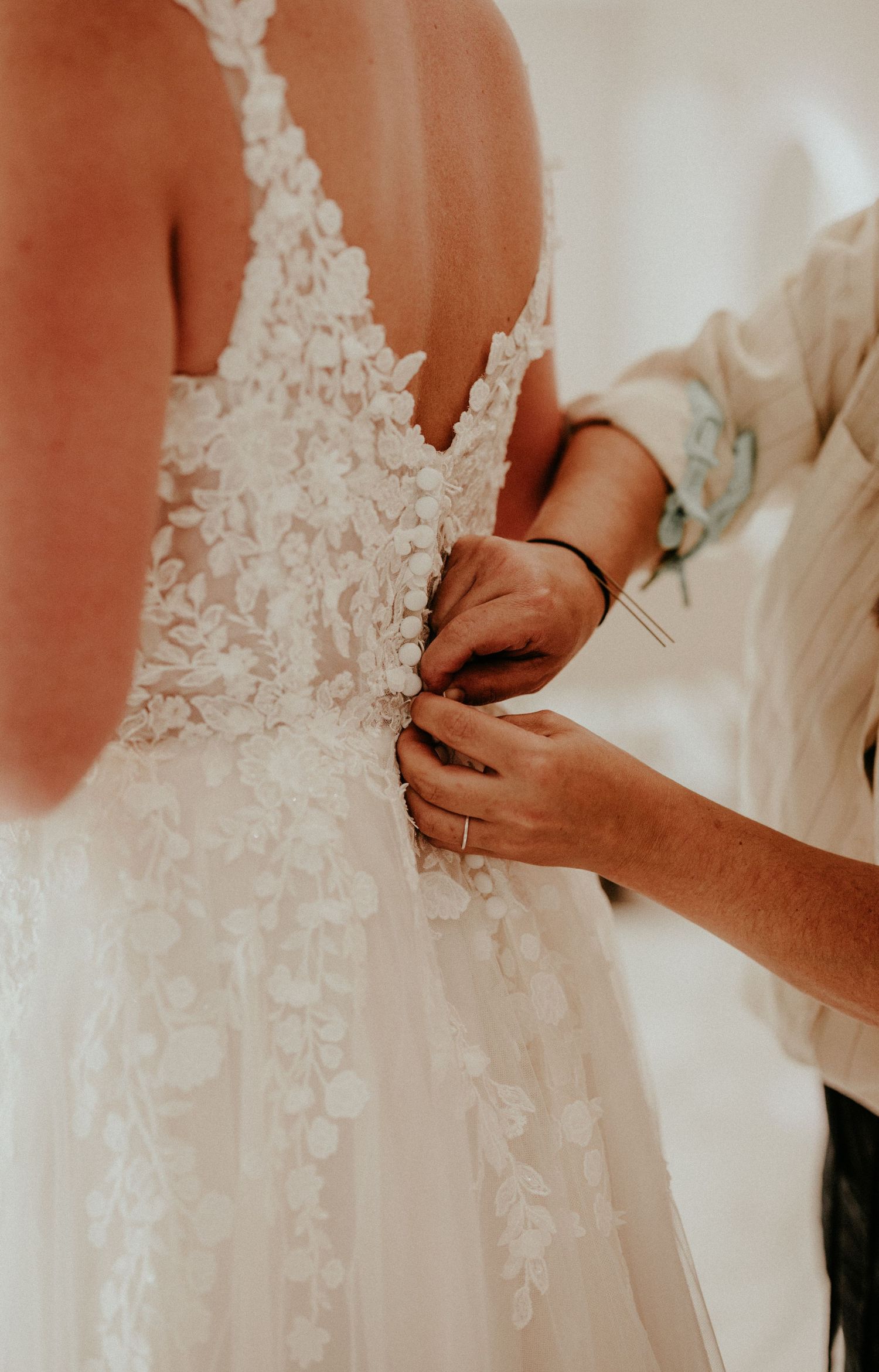 OLIVIA ROSSI PHOTOGRAPHY - THE BARN AT PENGELLY - PENGELLY WEDDINGS CORNWALL
