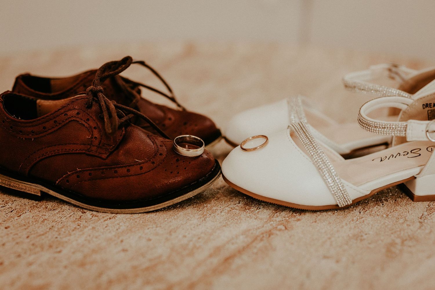 OLIVIA ROSSI PHOTOGRAPHY - THE BARN AT PENGELLY - PENGELLY WEDDINGS CORNWALL
