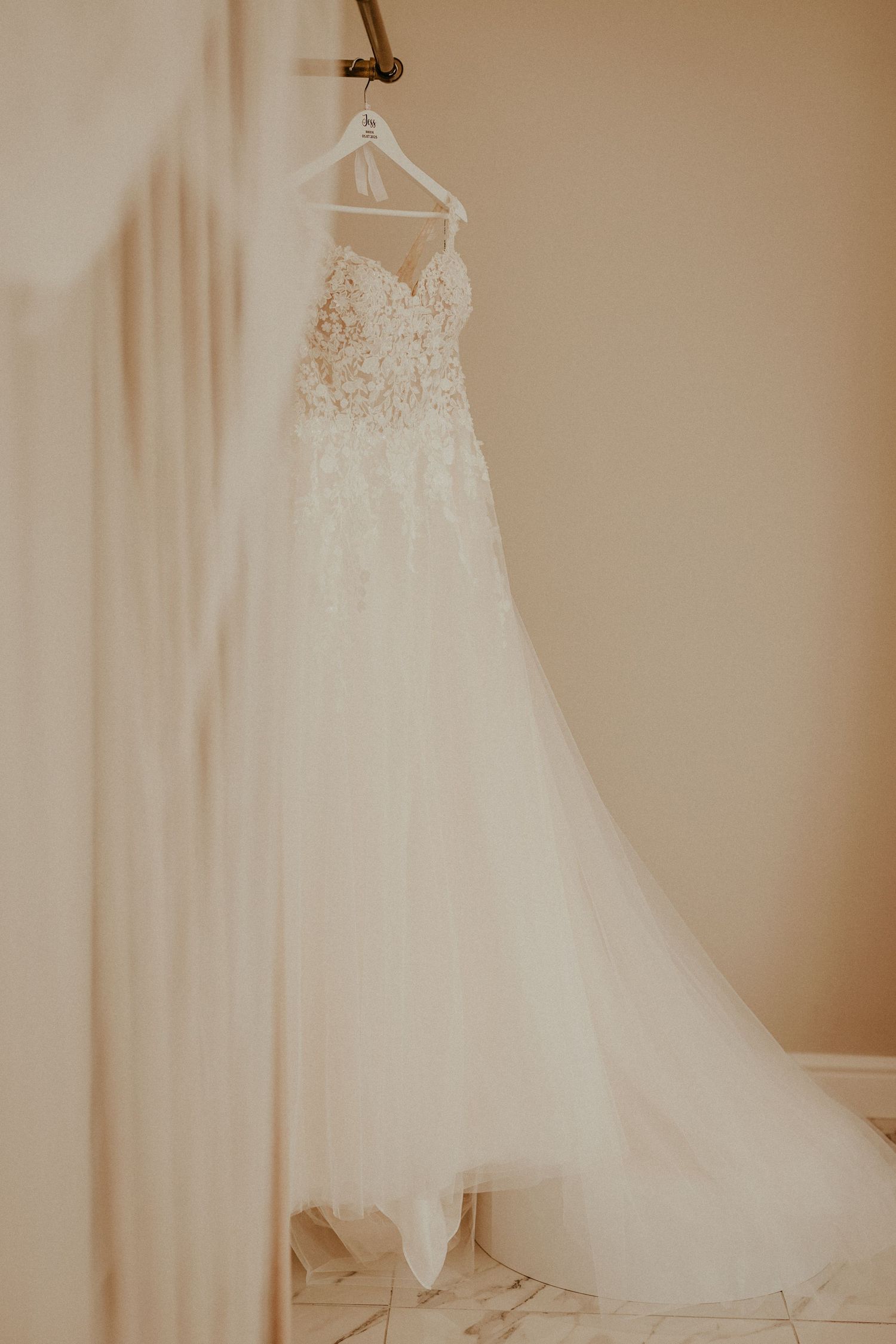 OLIVIA ROSSI PHOTOGRAPHY - THE BARN AT PENGELLY - PENGELLY WEDDINGS CORNWALL