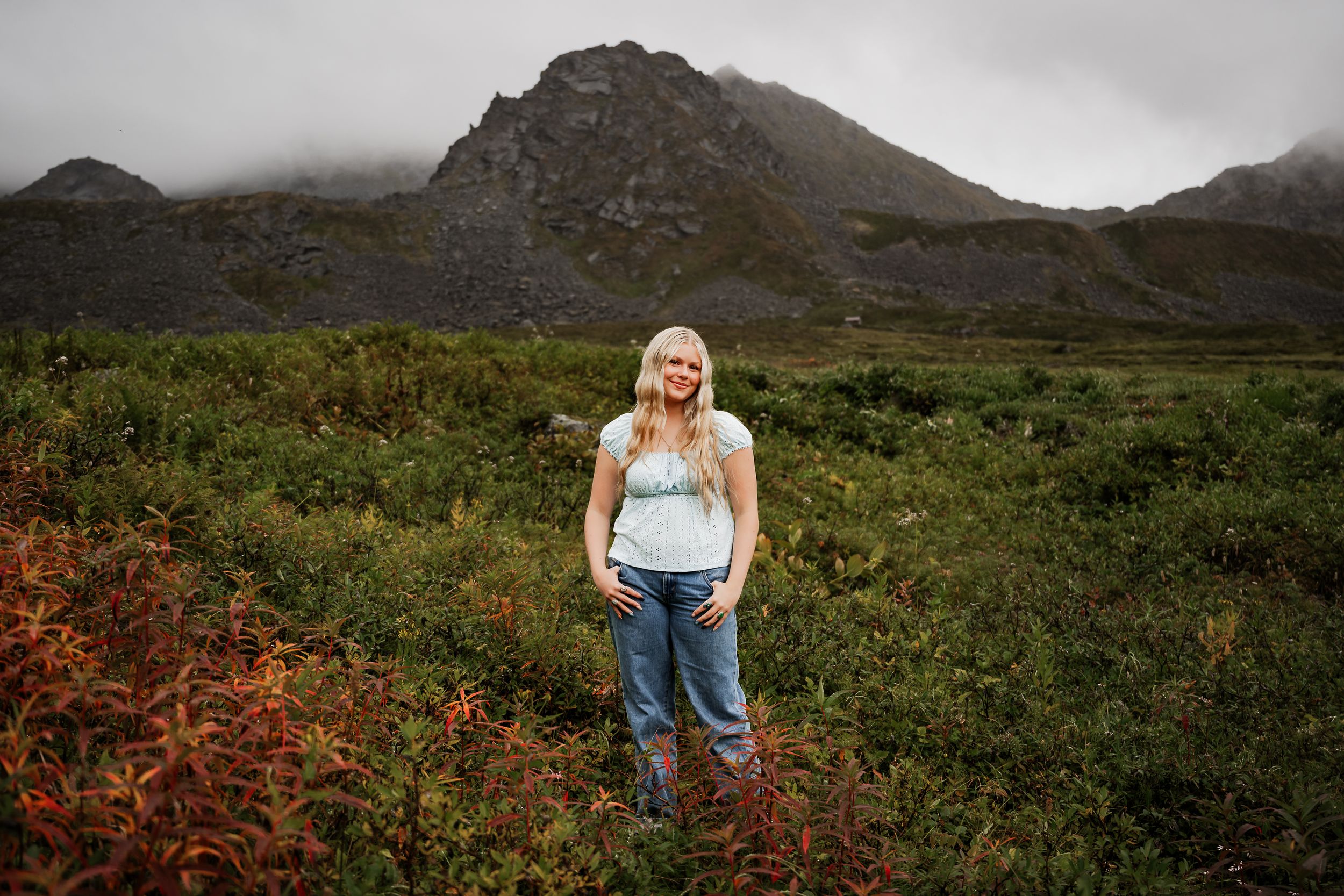 Senior photos on a foggy day in the mountains.