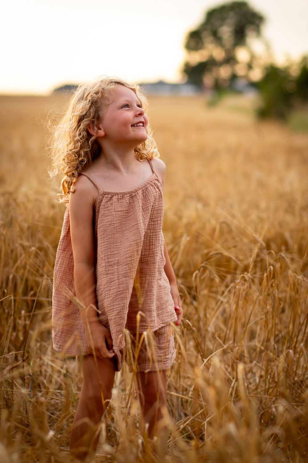 Barnfotograf. Barnfotografering. Syskonfotografering. Familjefotograf. Gravidfotograf. Tyresö Stockholm