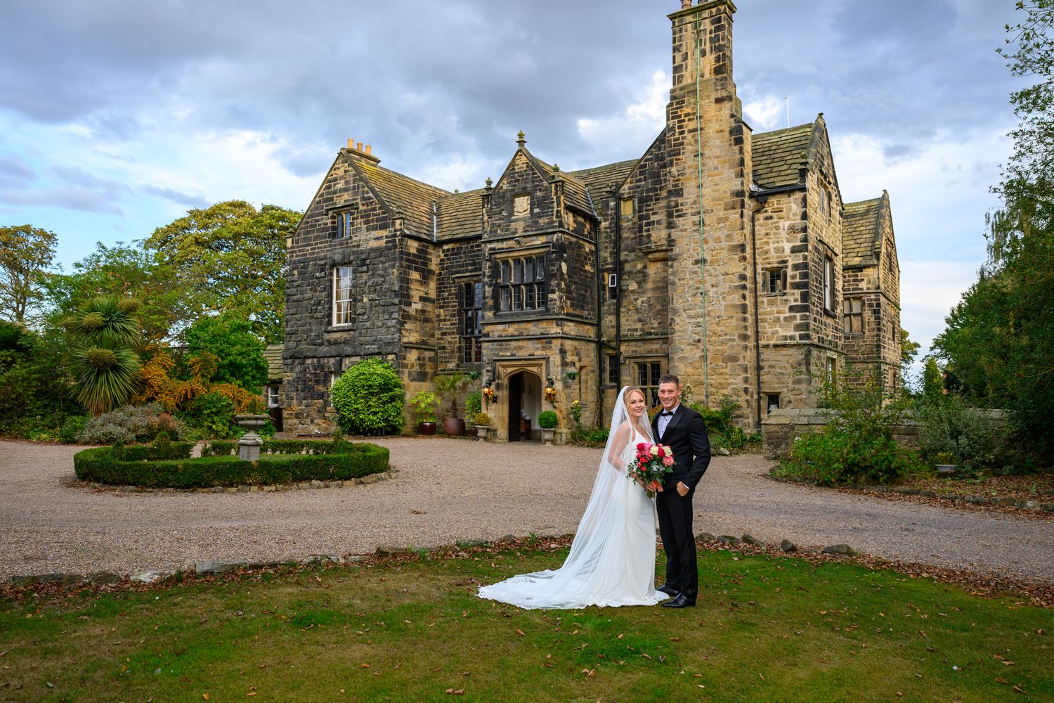 Hodroyd Hall Wedding Venue Barnsley South Yorkshire Wakefield Leeds West Yorkshire Recommended Wedding Photographer Champagne Shutter Photo