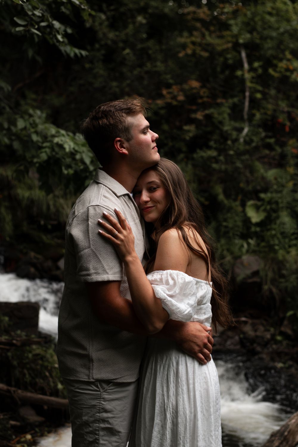 Upper Peninsula Couples Lifestyle Photographer. Weddings, engagement, families