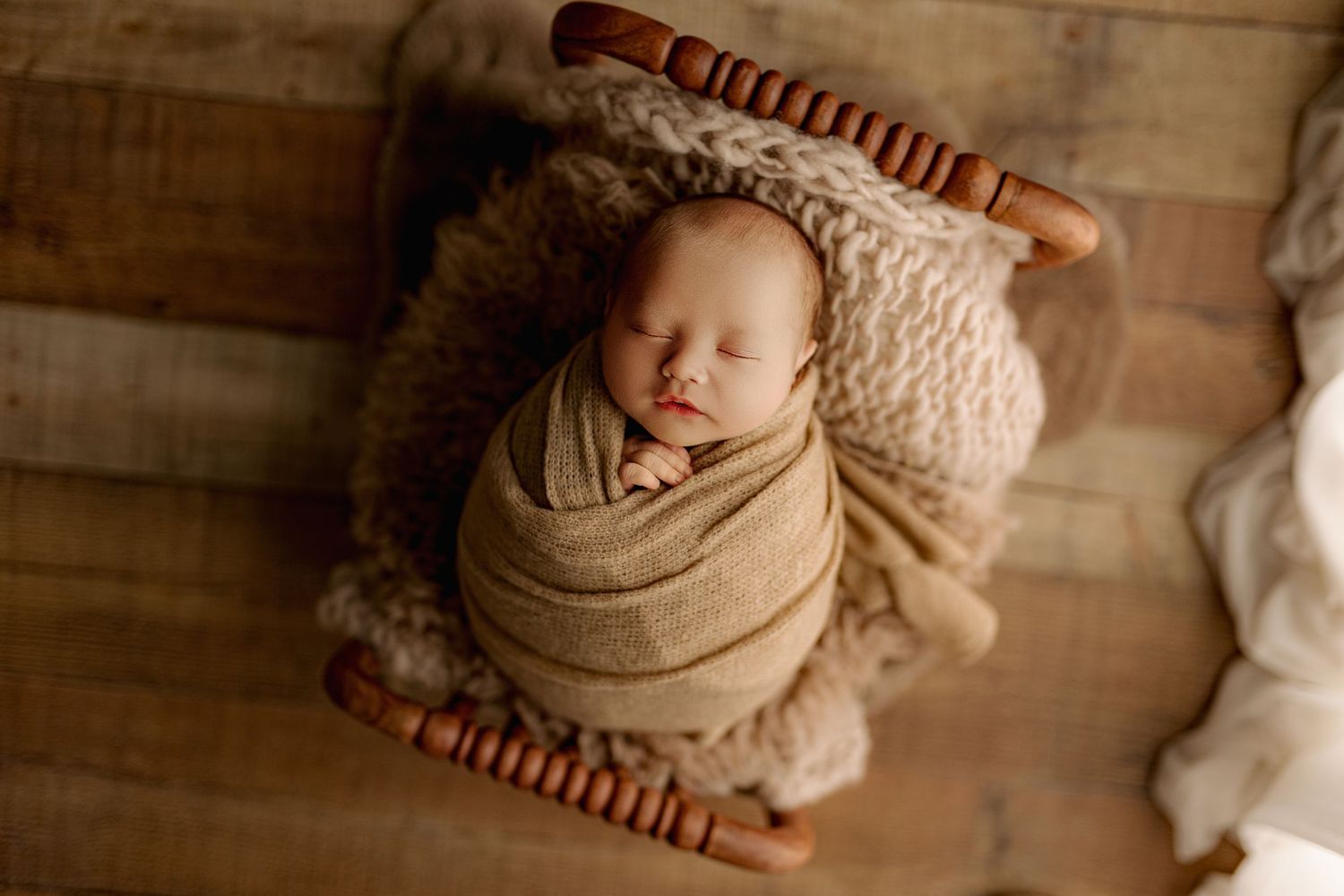 Bailey's Photography | Ironton OH | Baby in Neutral Tones | Ohio Newborn Photo Studio
