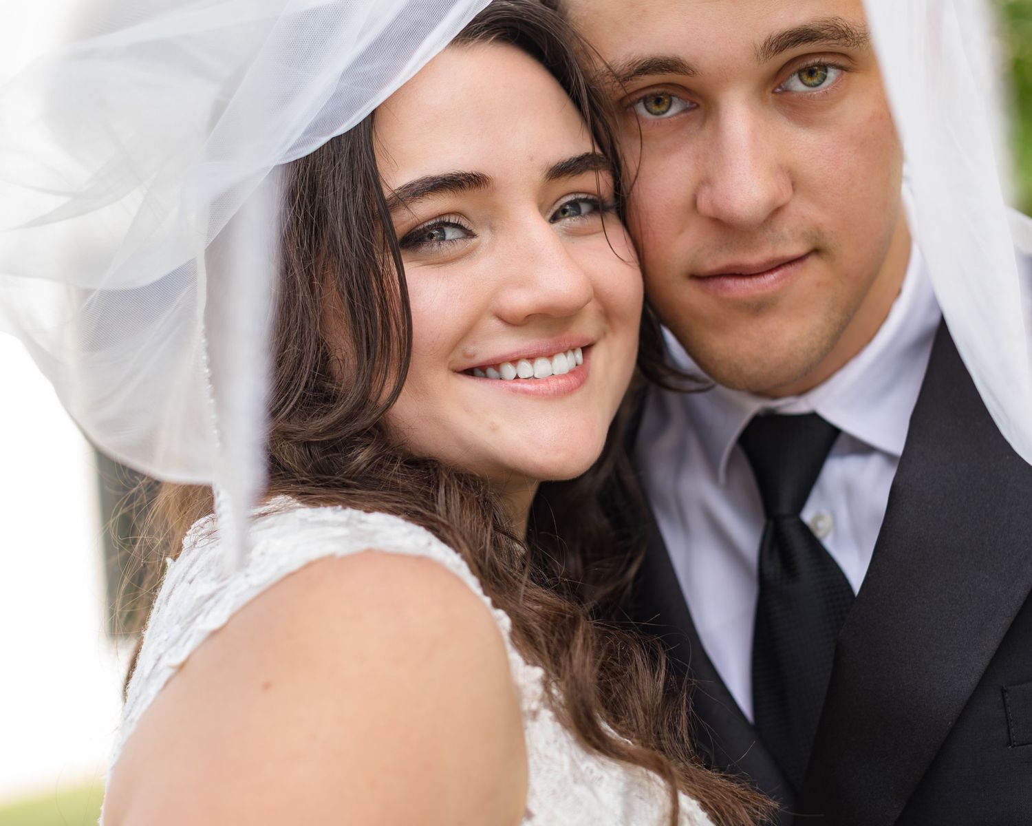 The Ultimate Wedding Checklist getting ready bride dress budget venue and bookings florals dream photographer videographer vendor inspired