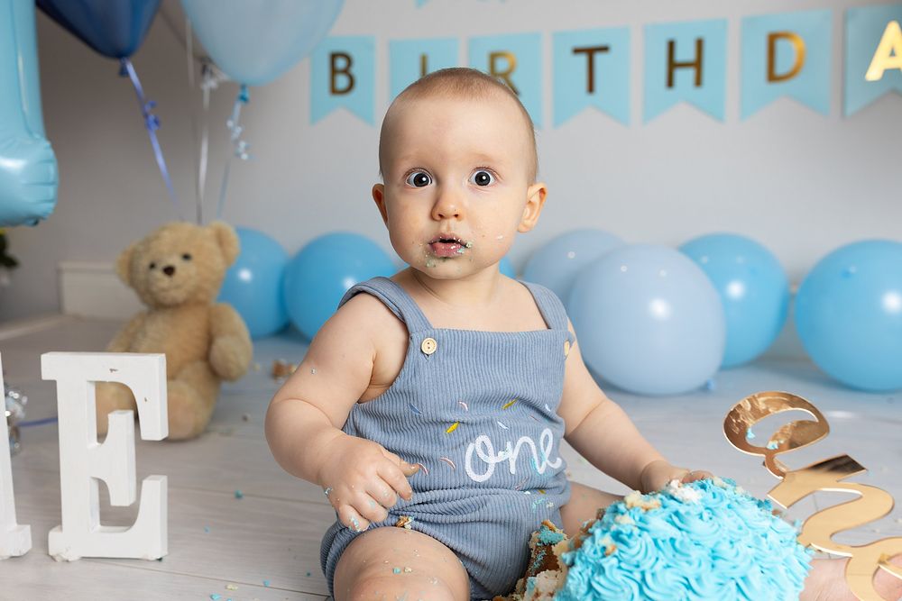 baby photographer cape town, Cake smash photographer cape town, cape town baby photographer, newborn baby photographer Cape Town, baby