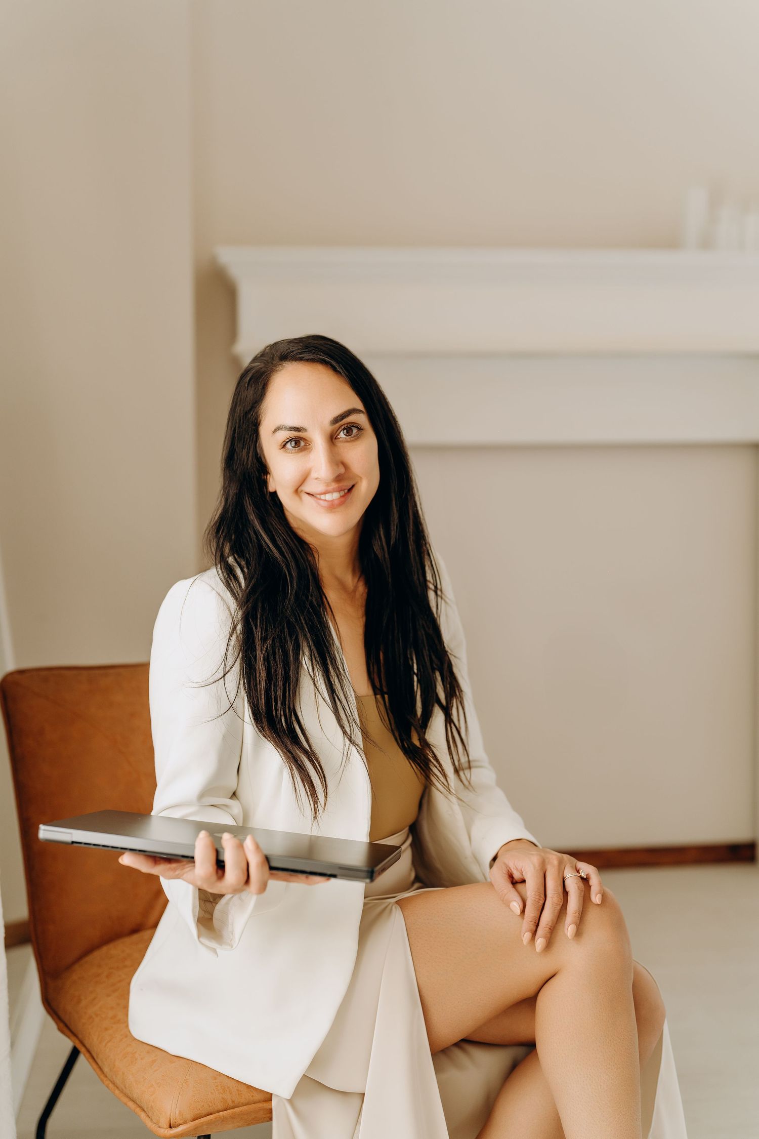 Personal branding, headshots, editorial portraits, luxury branding, business content, realtor, spa, lawyer photography Missouri