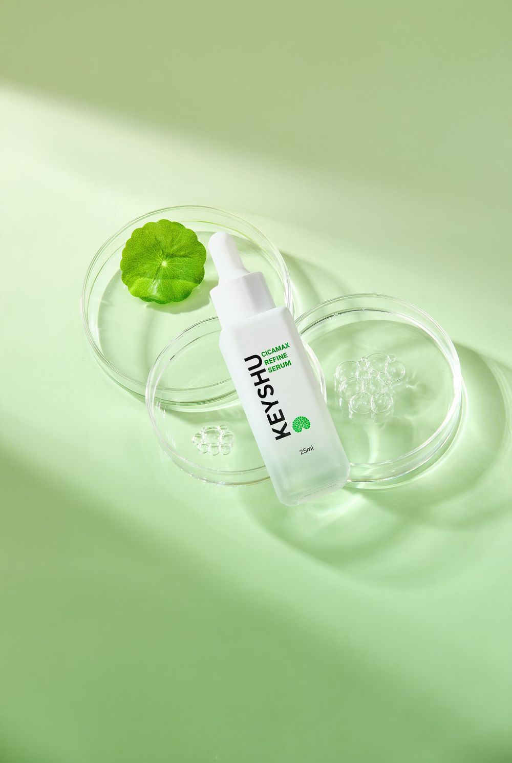 Ảnh chụp mỹ phẩm skincare organic concept thiên nhiên tươi mát