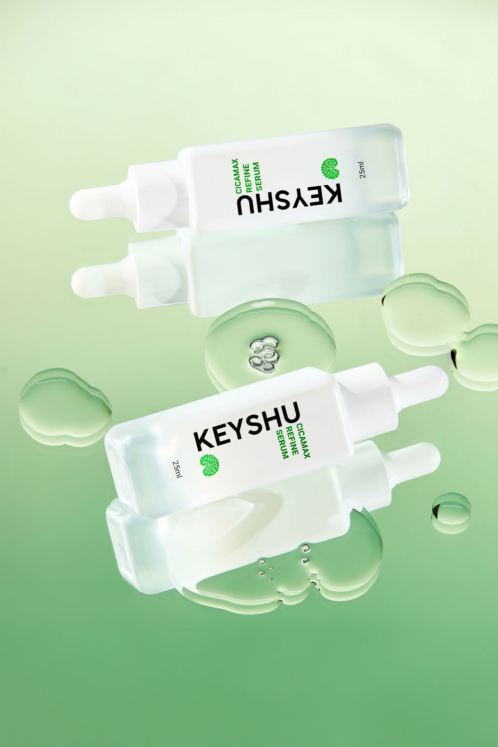 Ảnh chụp mỹ phẩm skincare organic concept thiên nhiên tươi mát có hiệu ứng nước