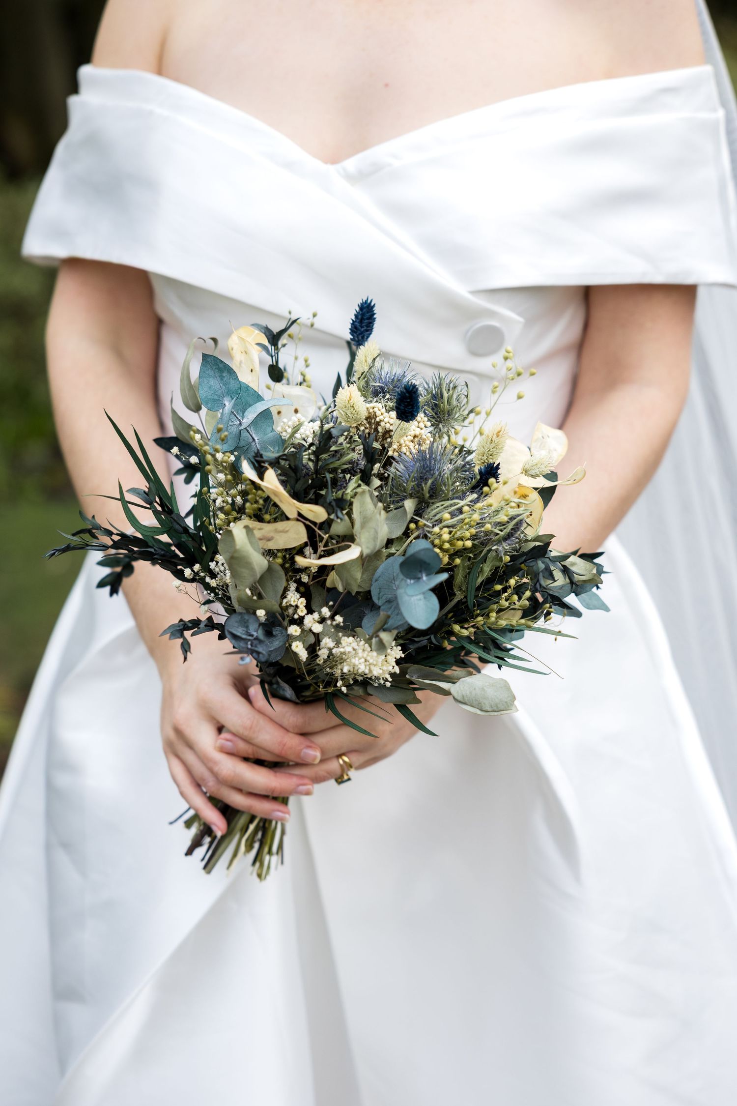 winter wedding bouquet