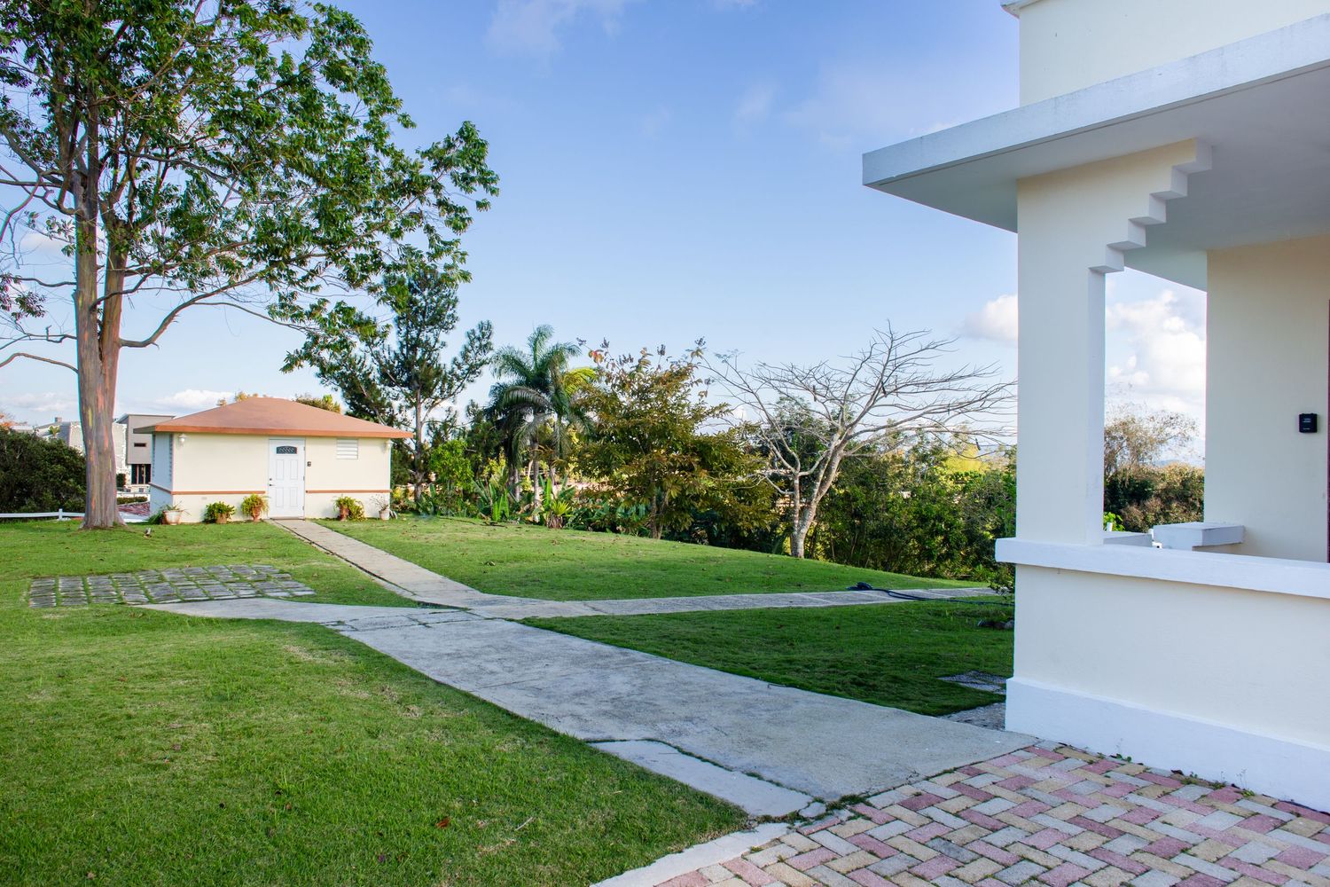 Real estate photo for a short-term rental in Aguas Buenas, Puerto Rico. Building exterior.
