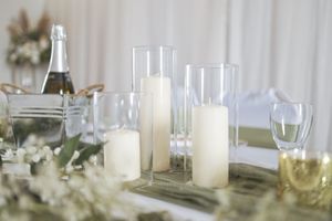 Mountain Rose Wedding photography white elegant simple timeless photography table decor inspiration at Moncton New Brunswick venue
