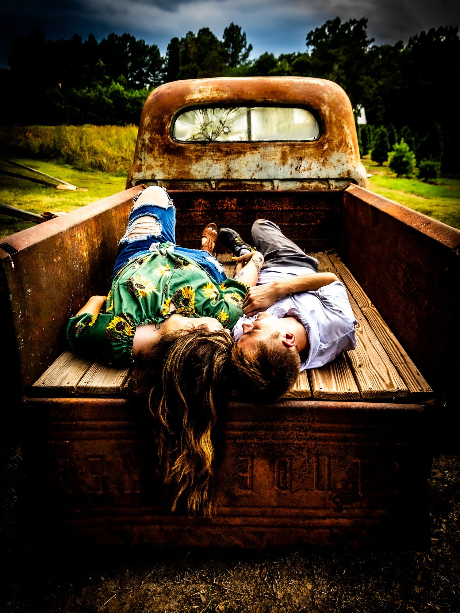 COUPLES IN LOVE LEXINGTON SC PHOTOGRAPHER MASON JAR PHOTOGRAPHY KELLY MASON