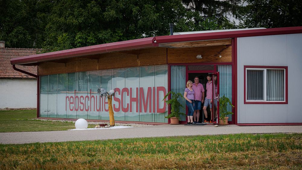 reisten vinařství roku víno fotografie michal schneider foto photo photography akce brand servis cena wine ceník rebschule schmid
