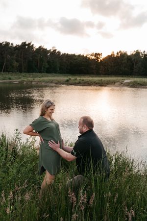 Melissa Stuer Photography Moederschapsfotograaf Moerbeke Oost-Vlaanderen 
zwangerschapshoot  koppel water zwanger -  fotograaf waasland