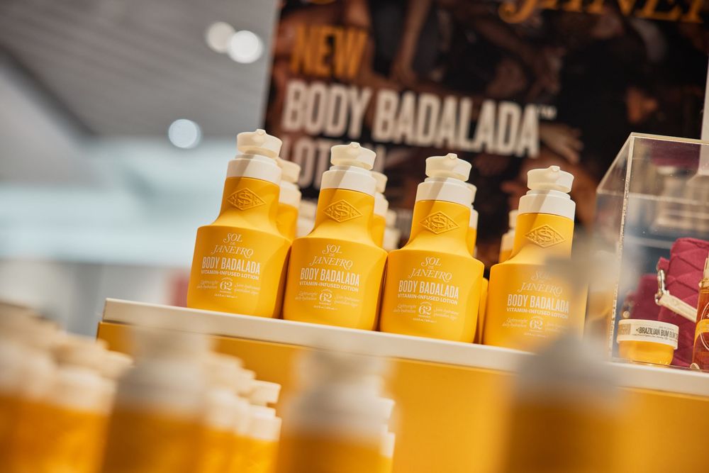 Travel retail airport promotion photography for Sol de Janeiro in Germany at Frankfurt Airport Heinemann duty free store