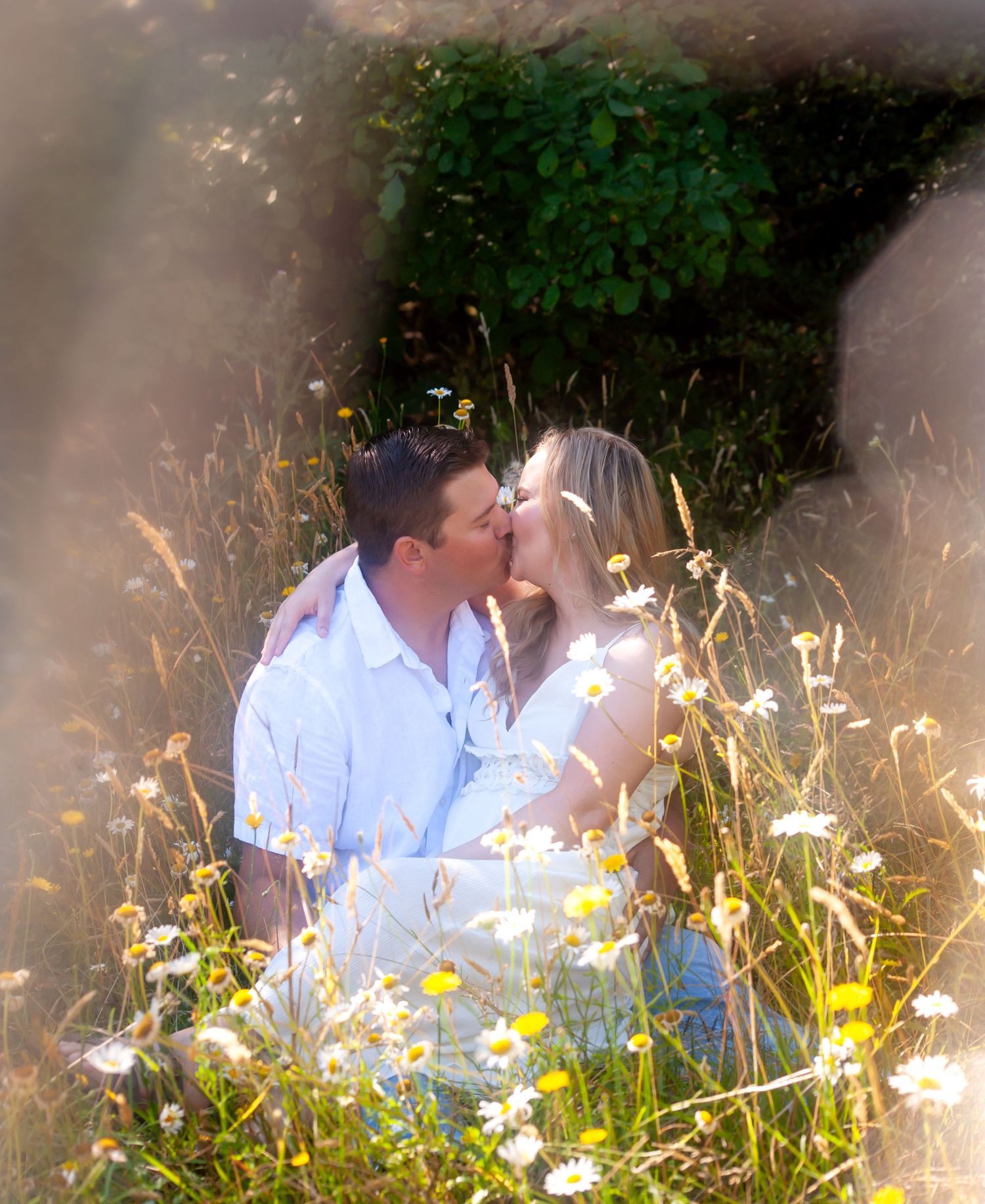 A Kiss in the summer foliage