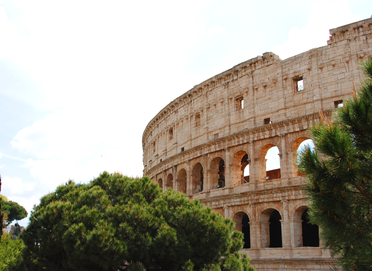 Colosseum i Roma fotografert av Prospectxmedia. Destinasjonsfotografering og reisefoto tilgjengelig internasjonalt.