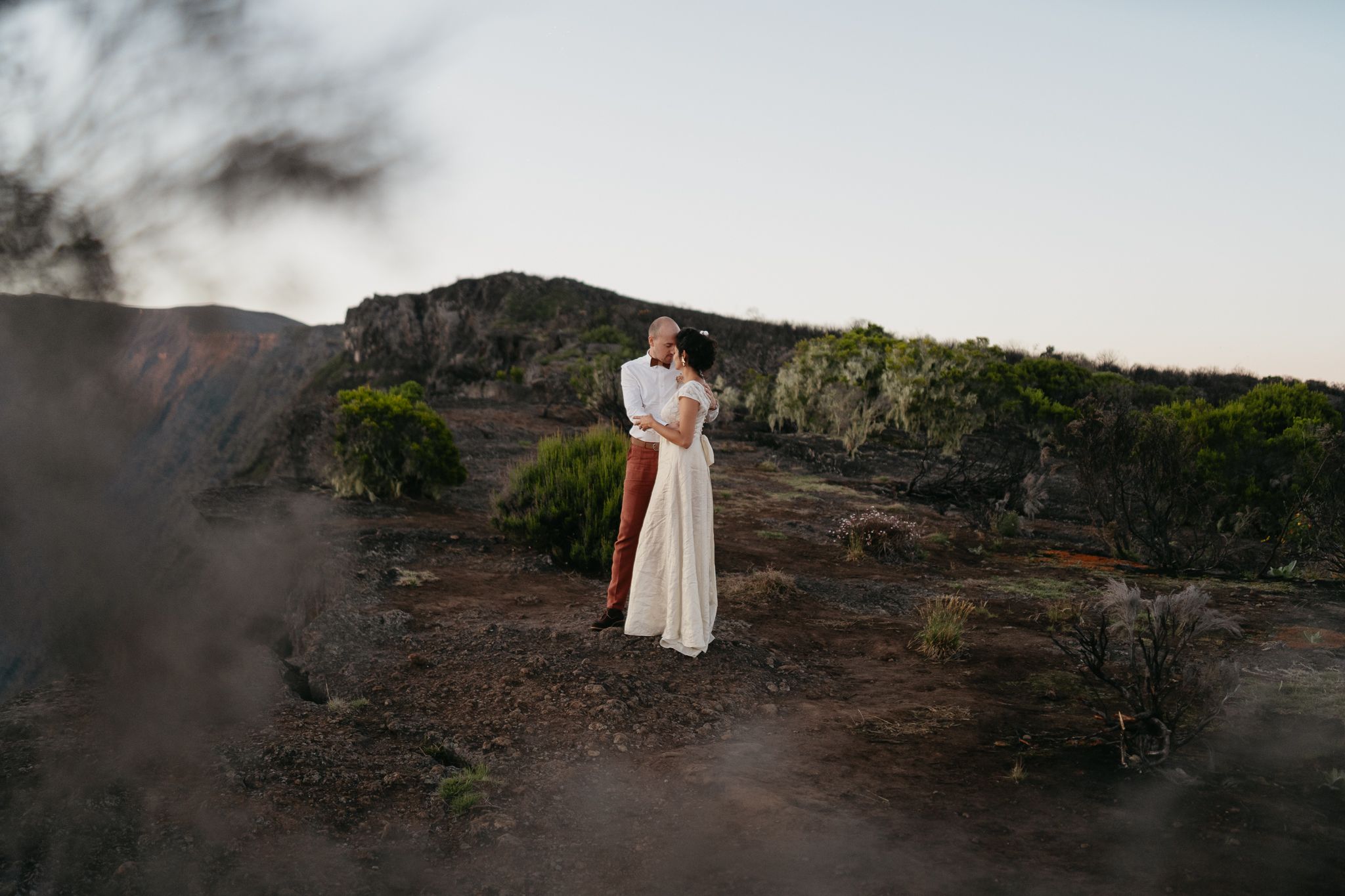 Immortalisez votre histoire avec une séance photo couple en Vendée au lever du soleil, entre authenticité, émotions et paysages naturels