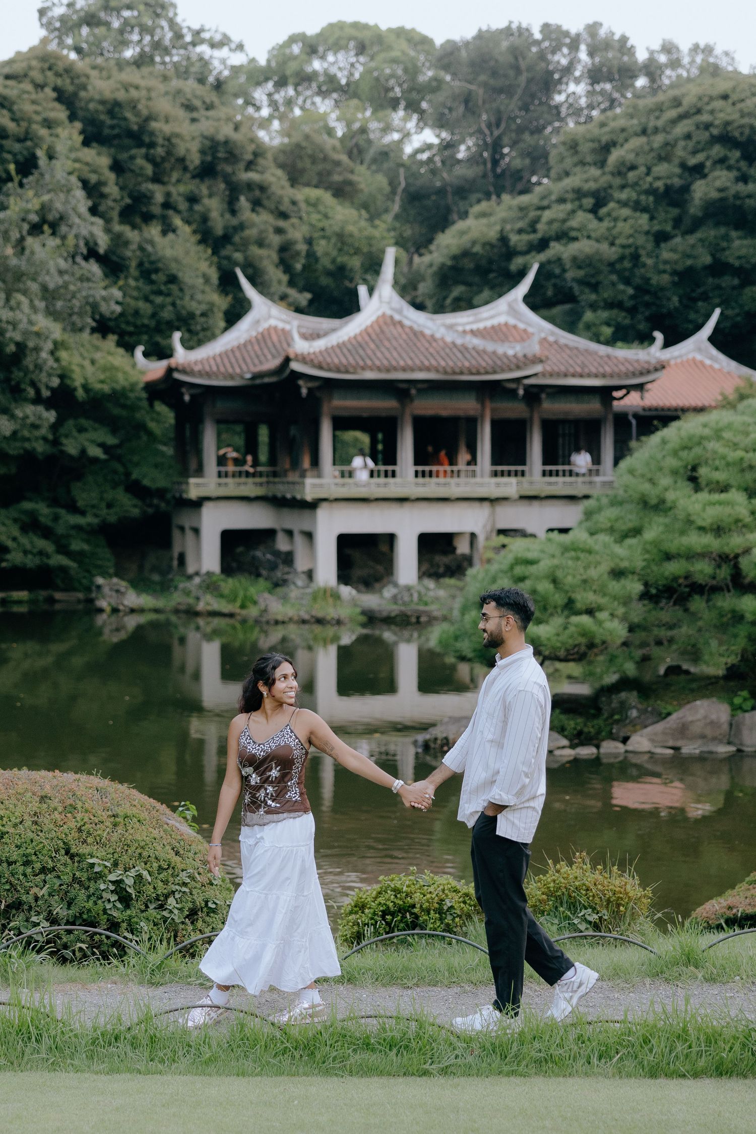 Post engagement photoshoot of couple at Shinjuku Gyoen national garden
