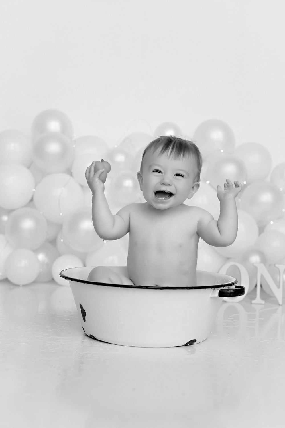 Cake Smash Photographer in Wisconsin, studio in Watertown WI serving Dodge County Jefferson County and Waukesha County