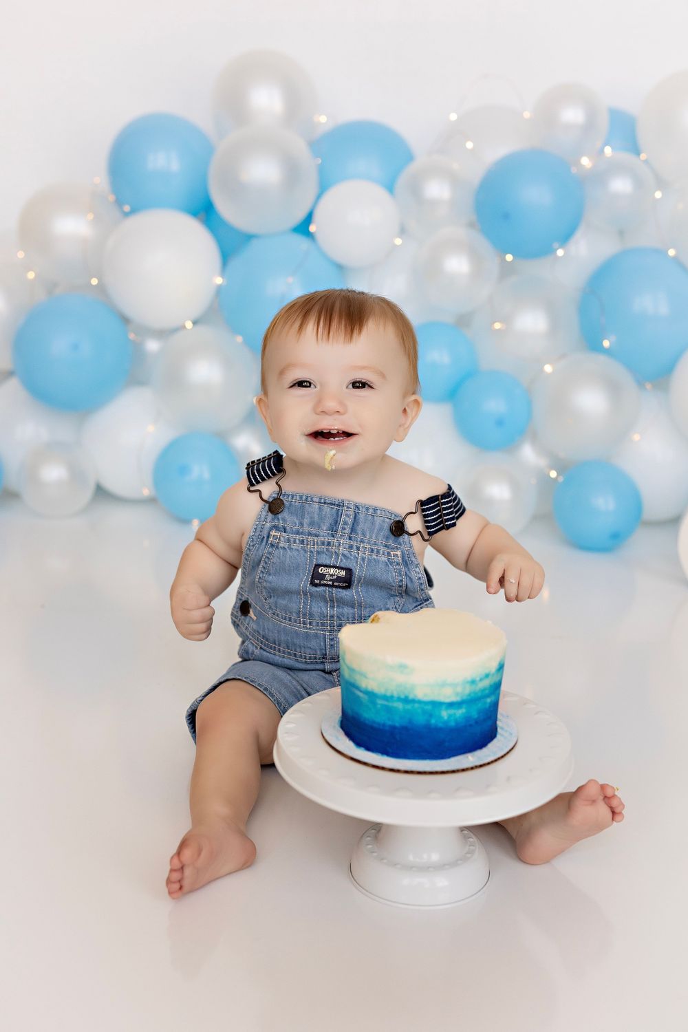 Cake Smash Photographer in Wisconsin, studio in Watertown WI serving Dodge County Jefferson County and Waukesha County