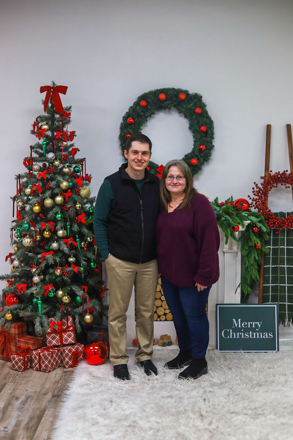 The Sizemore family Christmas 2025 photoshoot with Nicole Banet Photography.