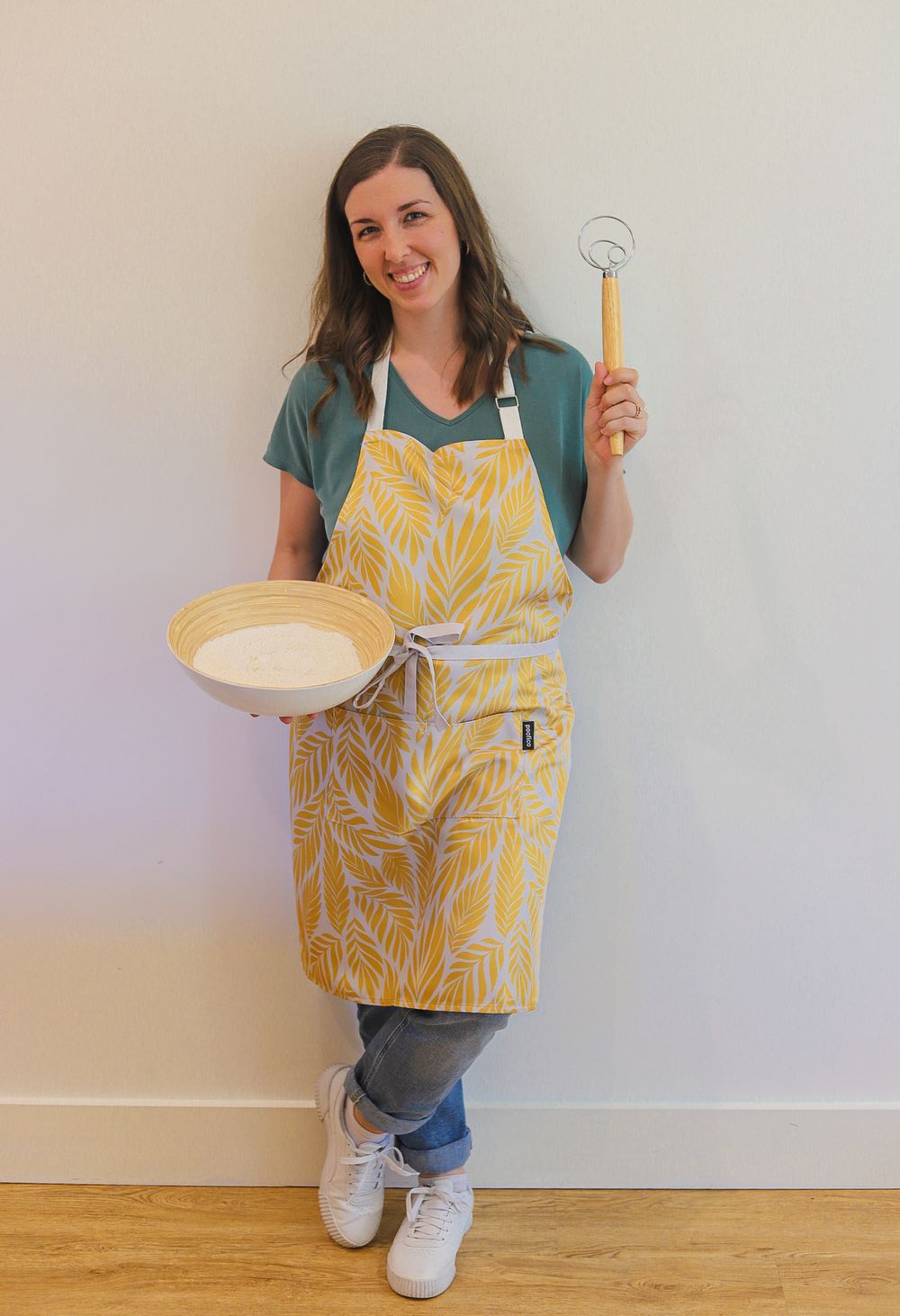 Bakes By Marta branding shoot by Nicole Banet Photography.