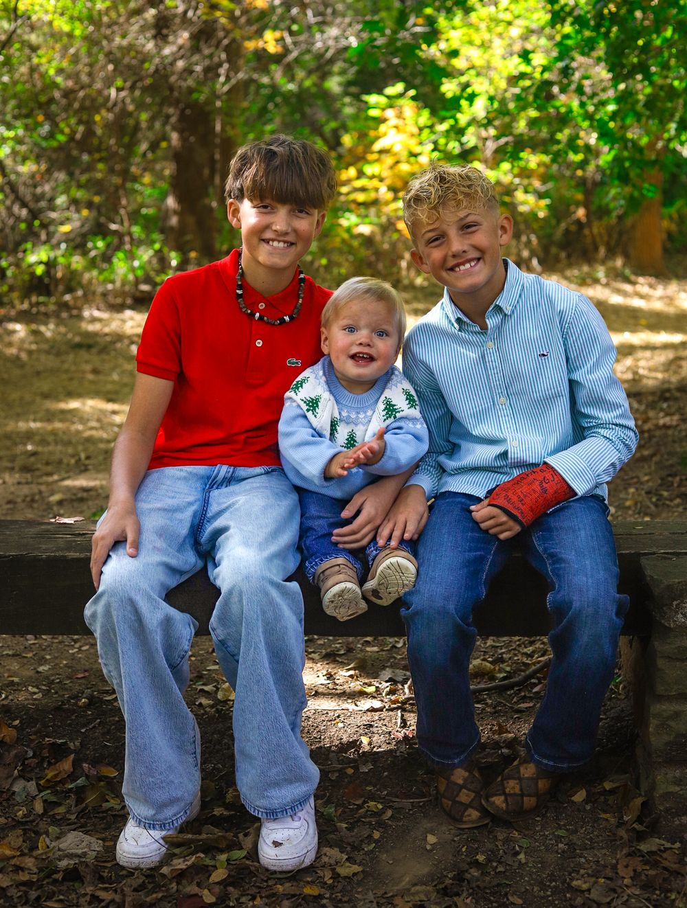 The Koenig-Ranger family Christmas 2025 photoshoot with Nicole Banet Photography.