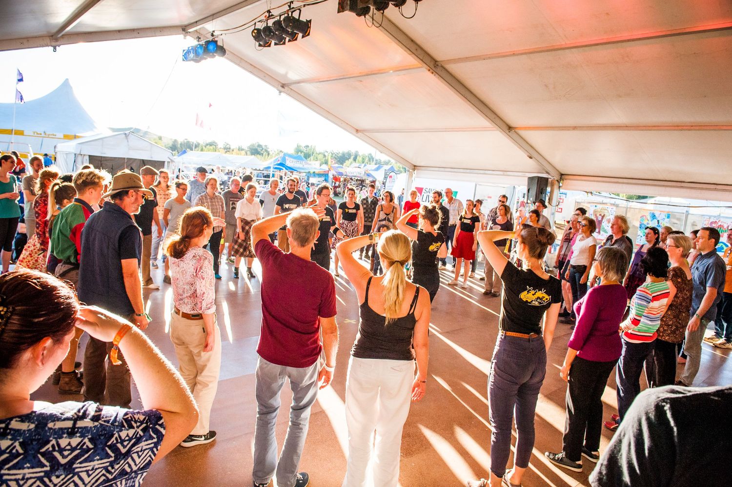 Workshop attendees at the National Folk Festival by Dorrigo based professional photographer Lou Walpole