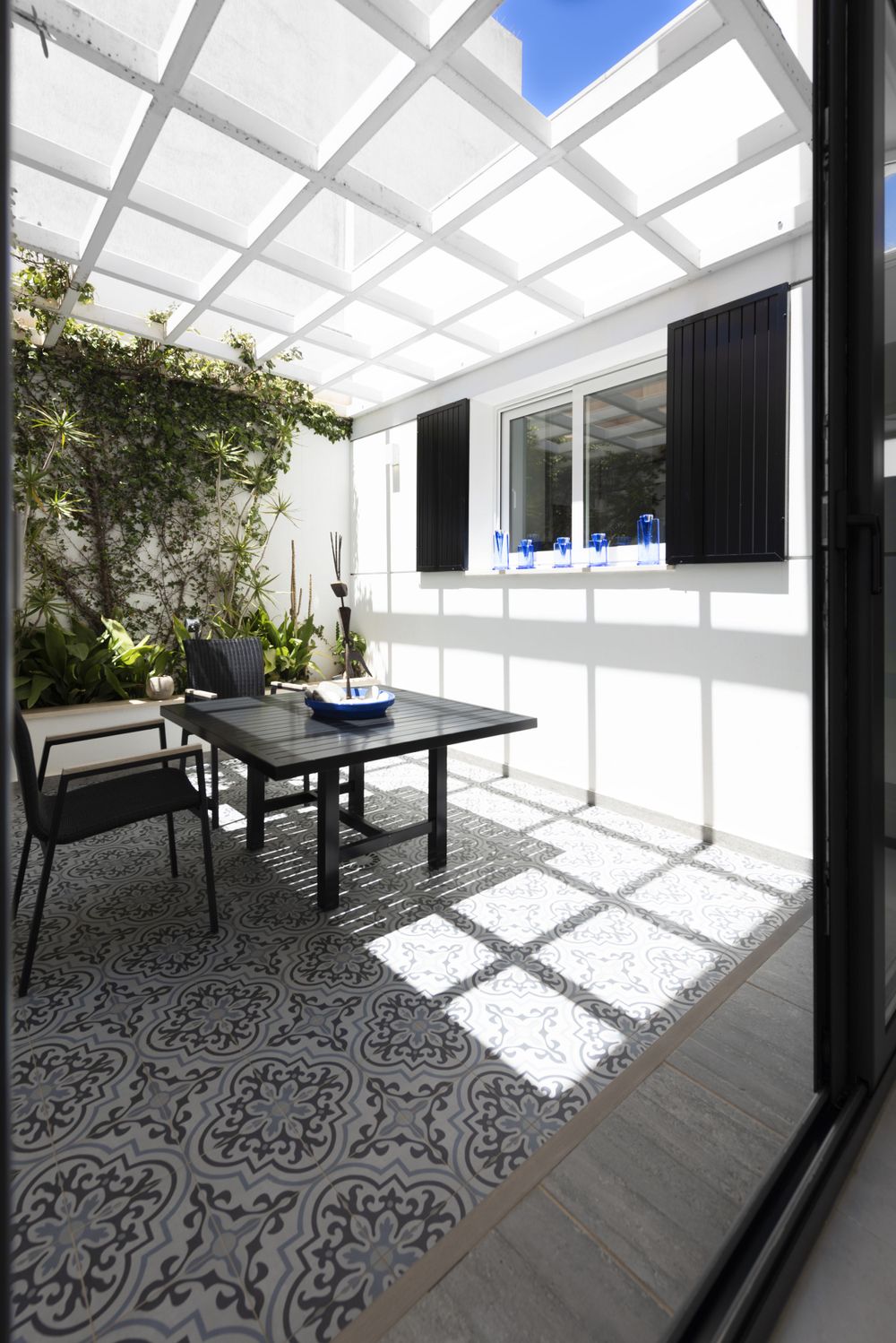 Stunning interior photography showcasing modern design and stylish spaces, Costa del Sol, Marbella Nerja, Málaga. by Robert Centurion.