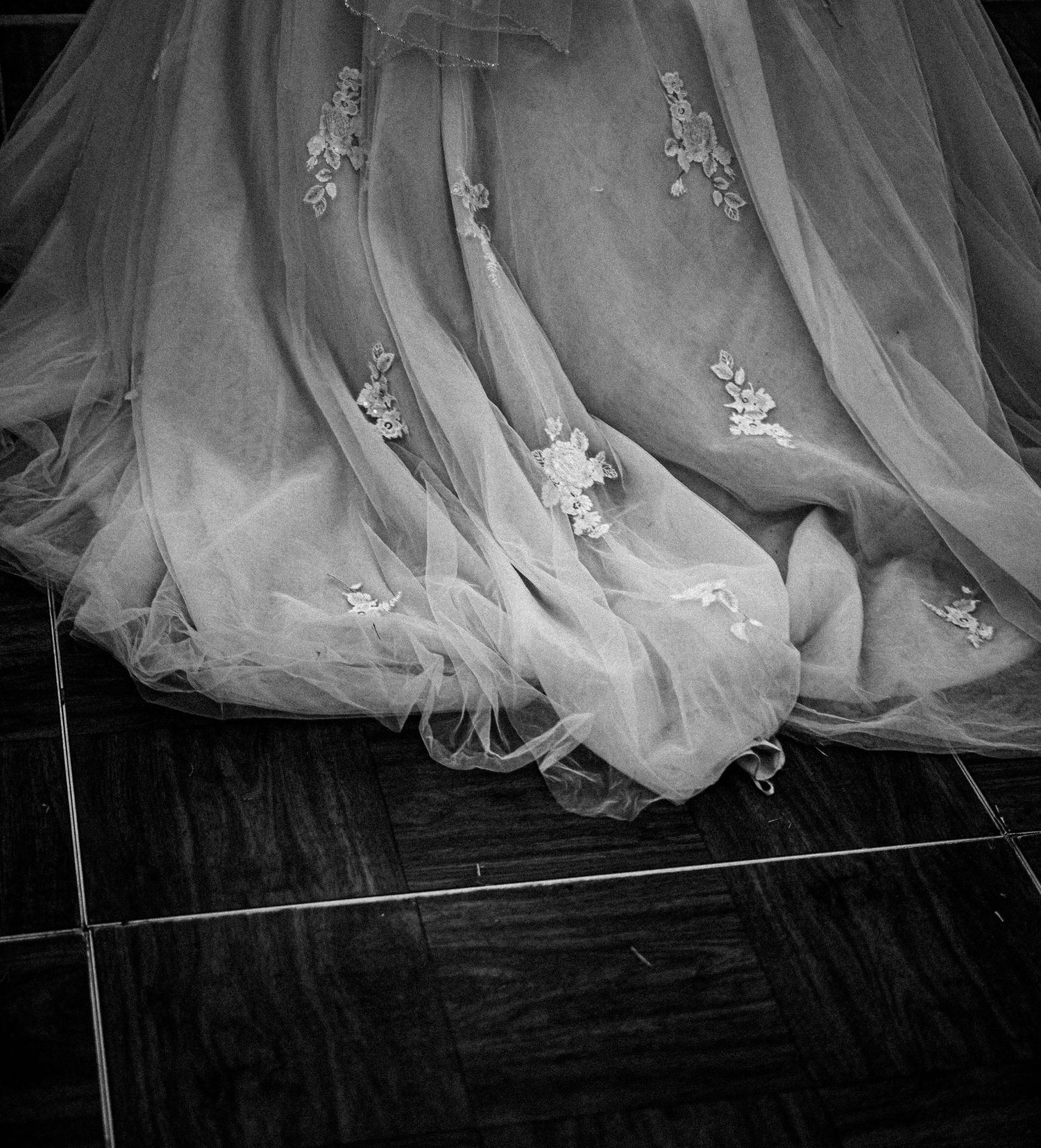 wedding dress black and white on dance floor in chino