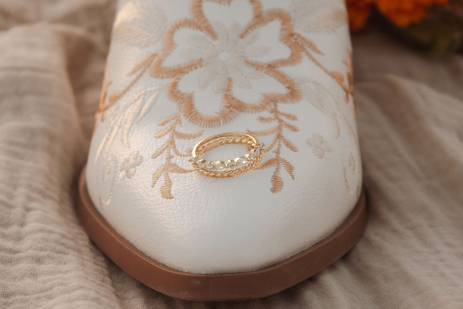 The wedding day detail the shots and flat lays