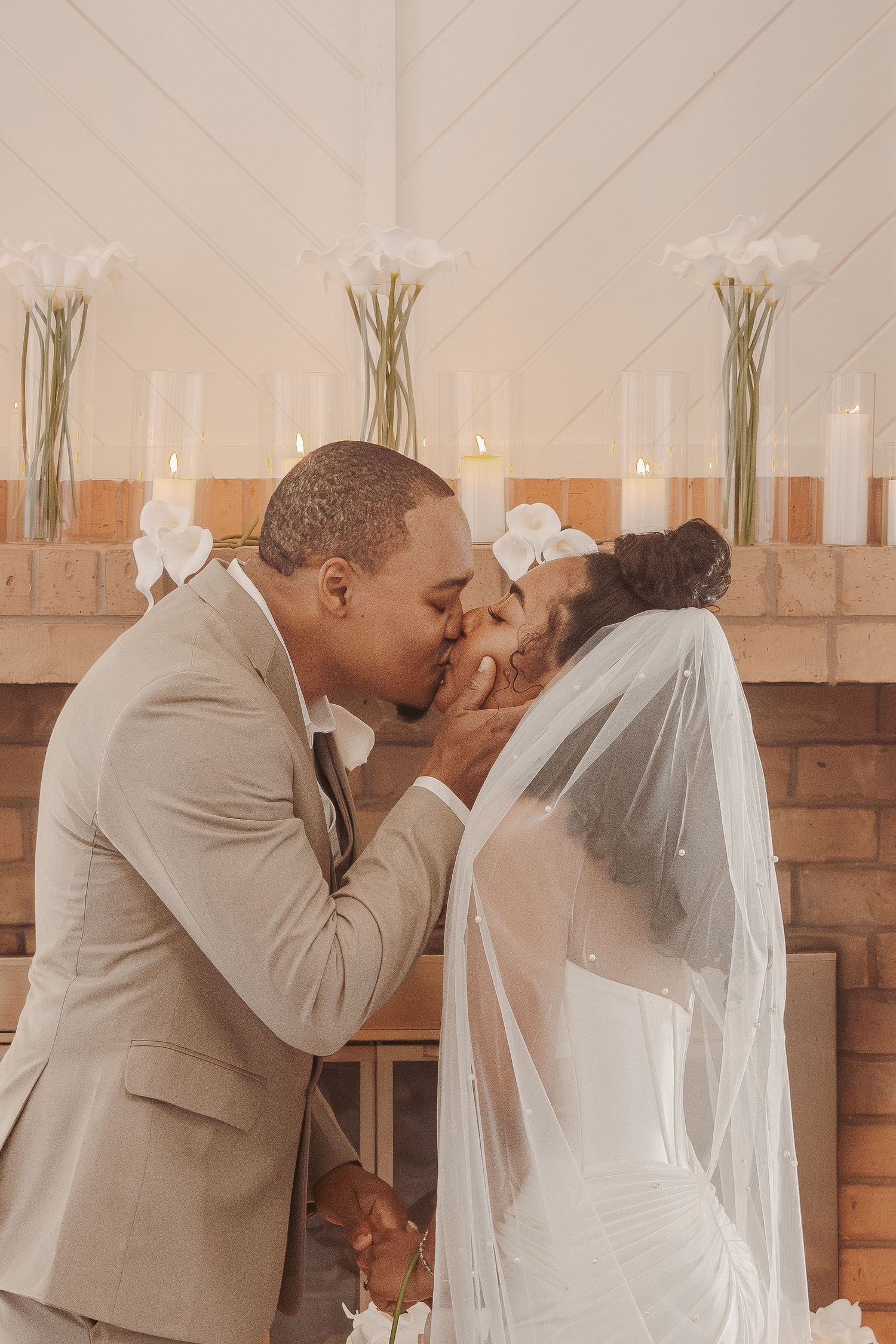 Wedding day photos at the Dallas arboretum