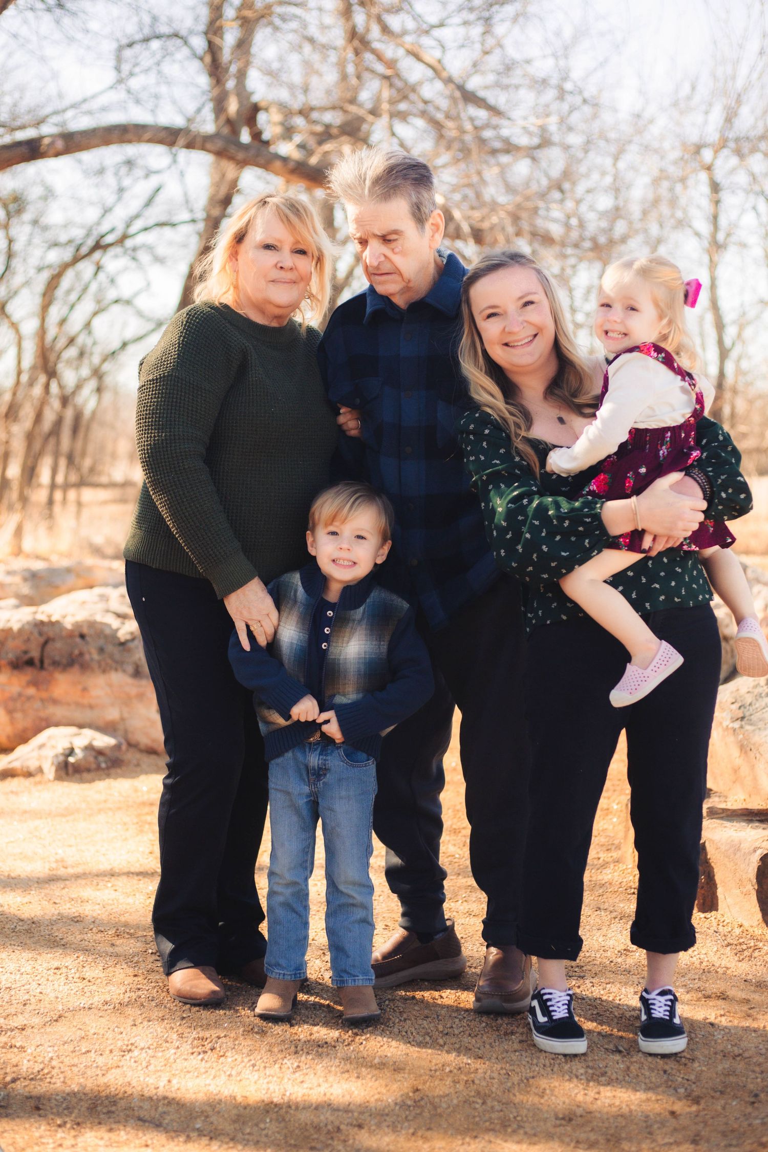 Extended family session at with warm neutral tones in Edmond