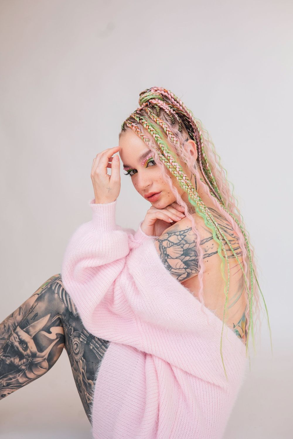 Umelecké ateliérové fotenie s dôrazom na styling a emóciu. Profesionálny fotograf, Žilina.