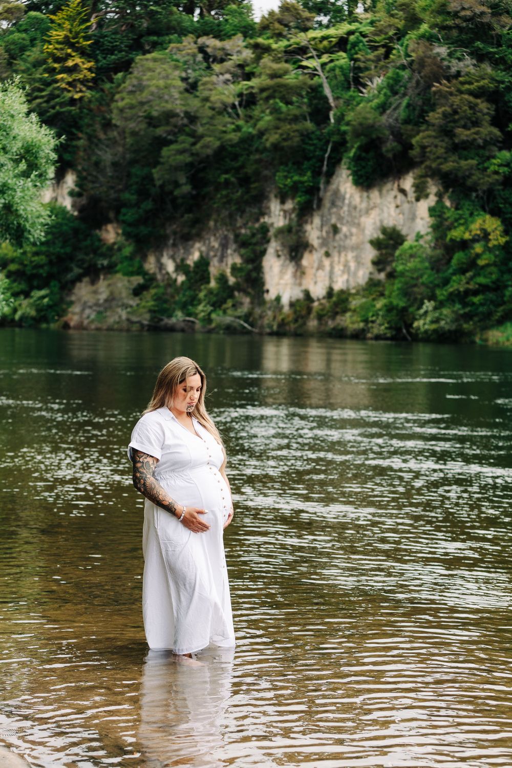 Maternity Photography. Waikato River. Irene Maton Photography