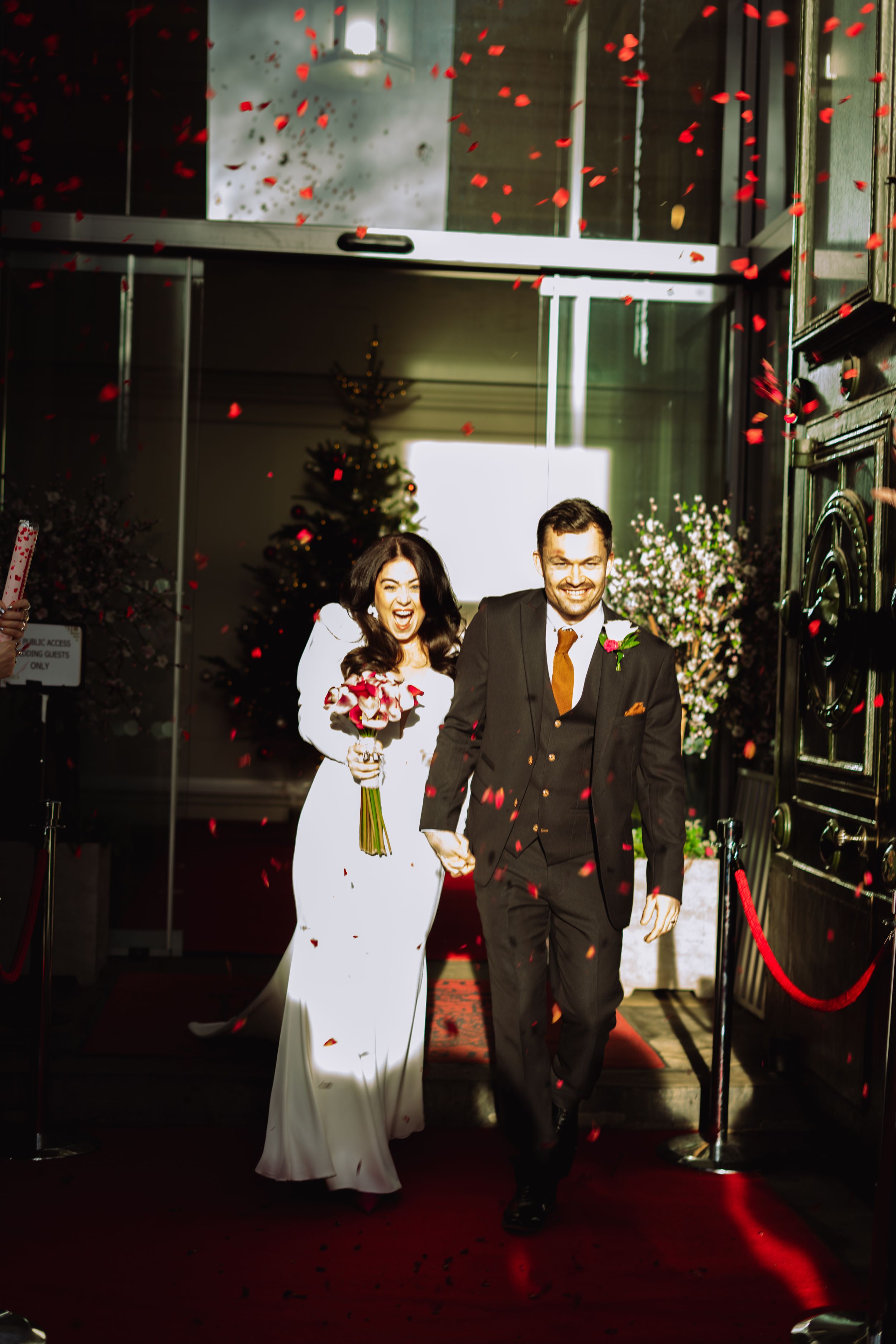Liverpool wedding, ceremony photography, alternative wedding, registry office wedding, red carpet wedding, confetti shots