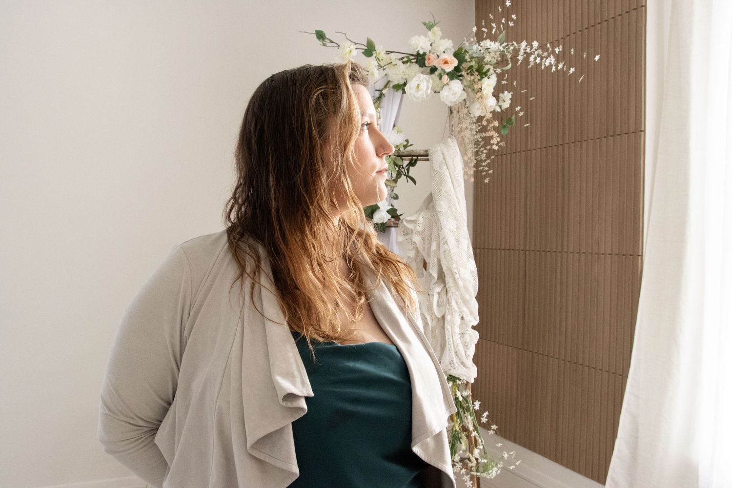 floral feminine romantic studio near dayton & cincinnati for family, maternity, boudoir, headshots, newborn, motherhood, product photography