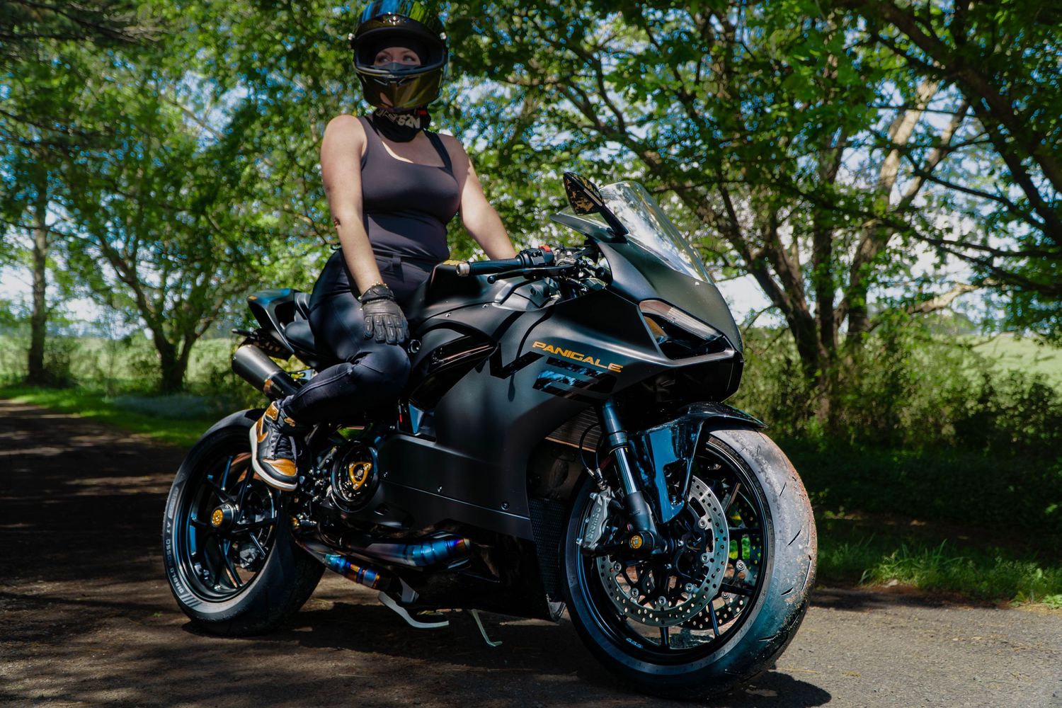 MellyDBiker by FXLSE Media - Wollongong and Sydney Australia based, professional motorsport and portrait photography service.