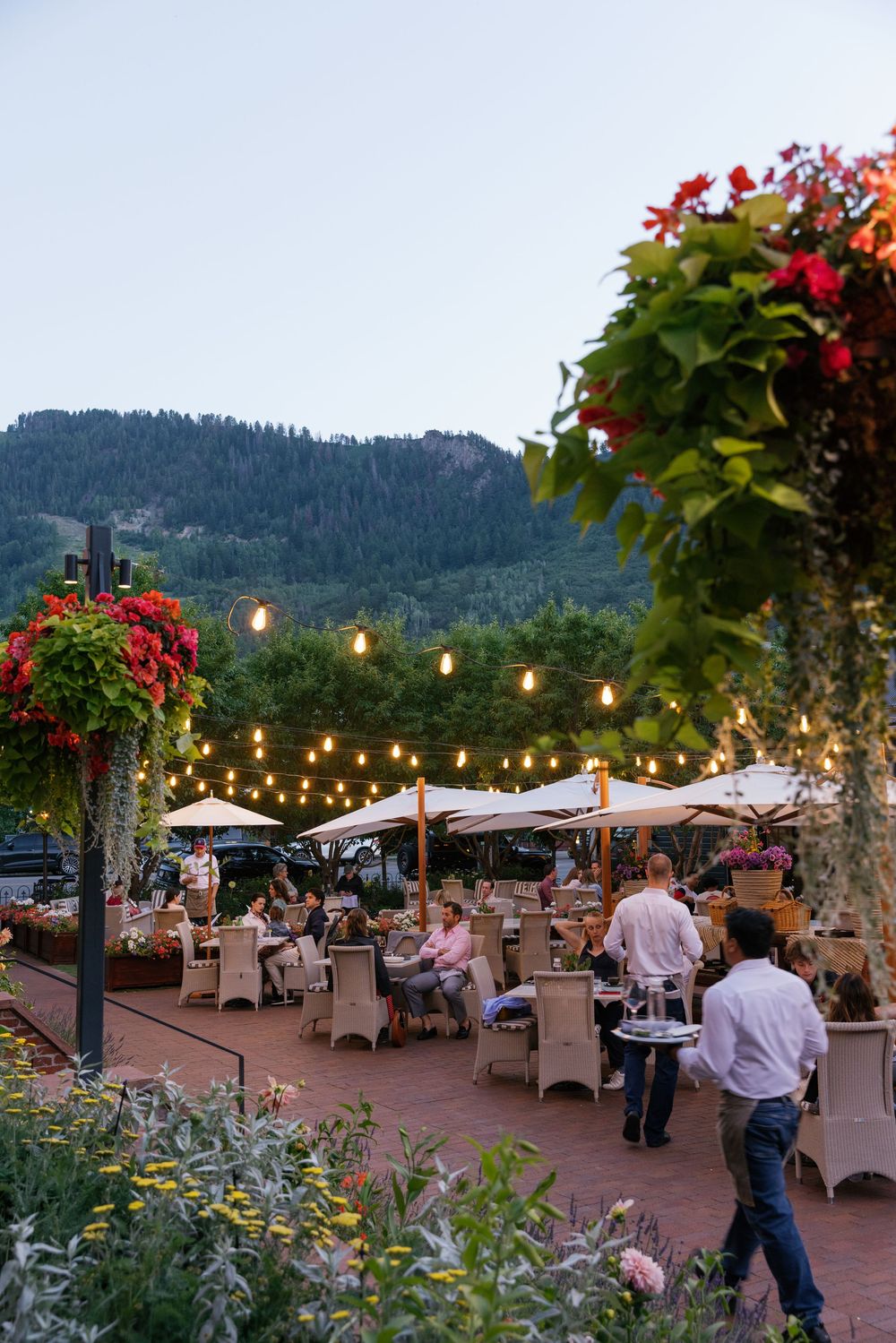 Hotel Jerome rehearsal dinner aspen colorado mountain views