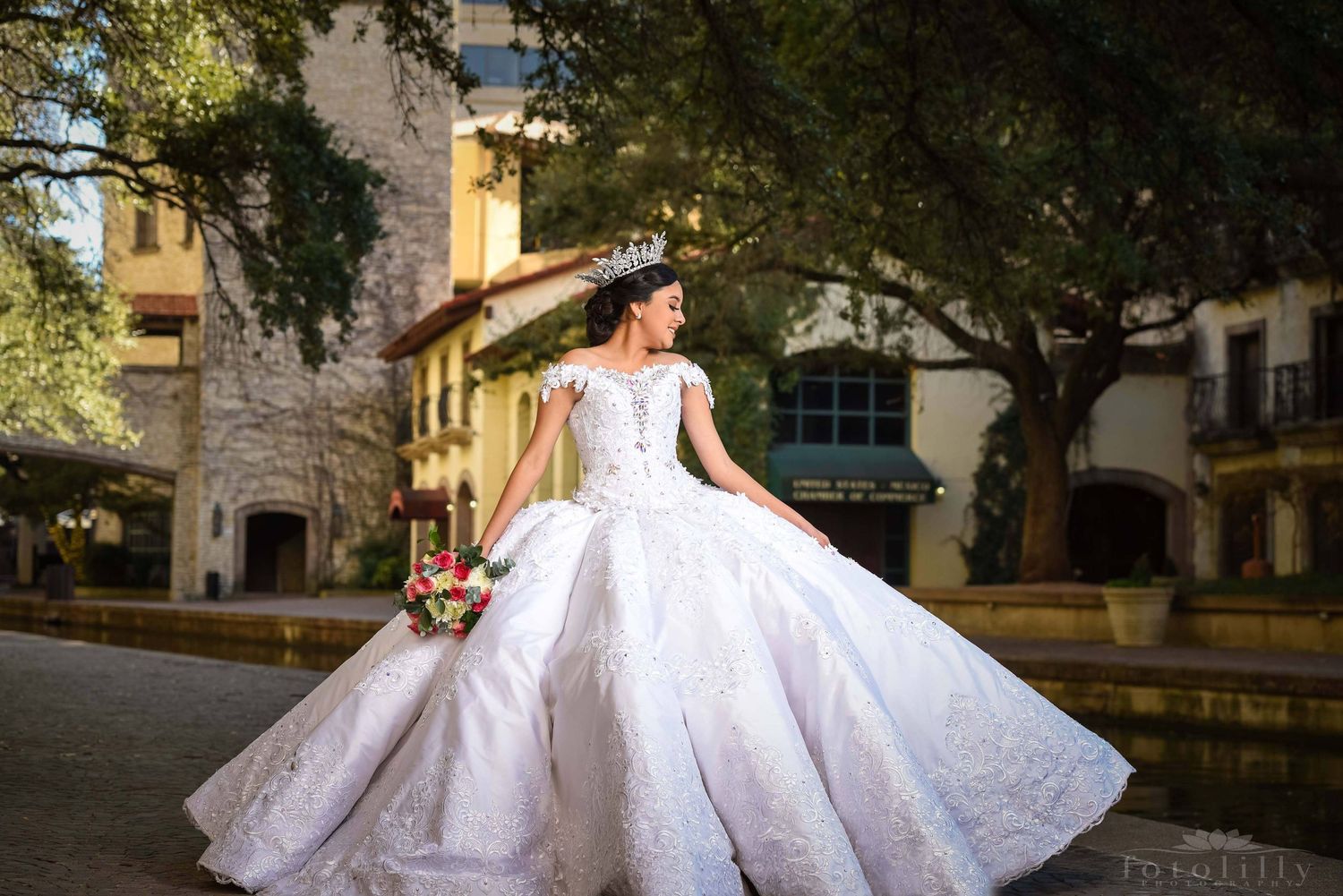 Fotografía Save the Date para quinceañeras en DFW con experiencia comprobada en celebraciones reales