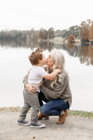mom with son Georgia family photographer